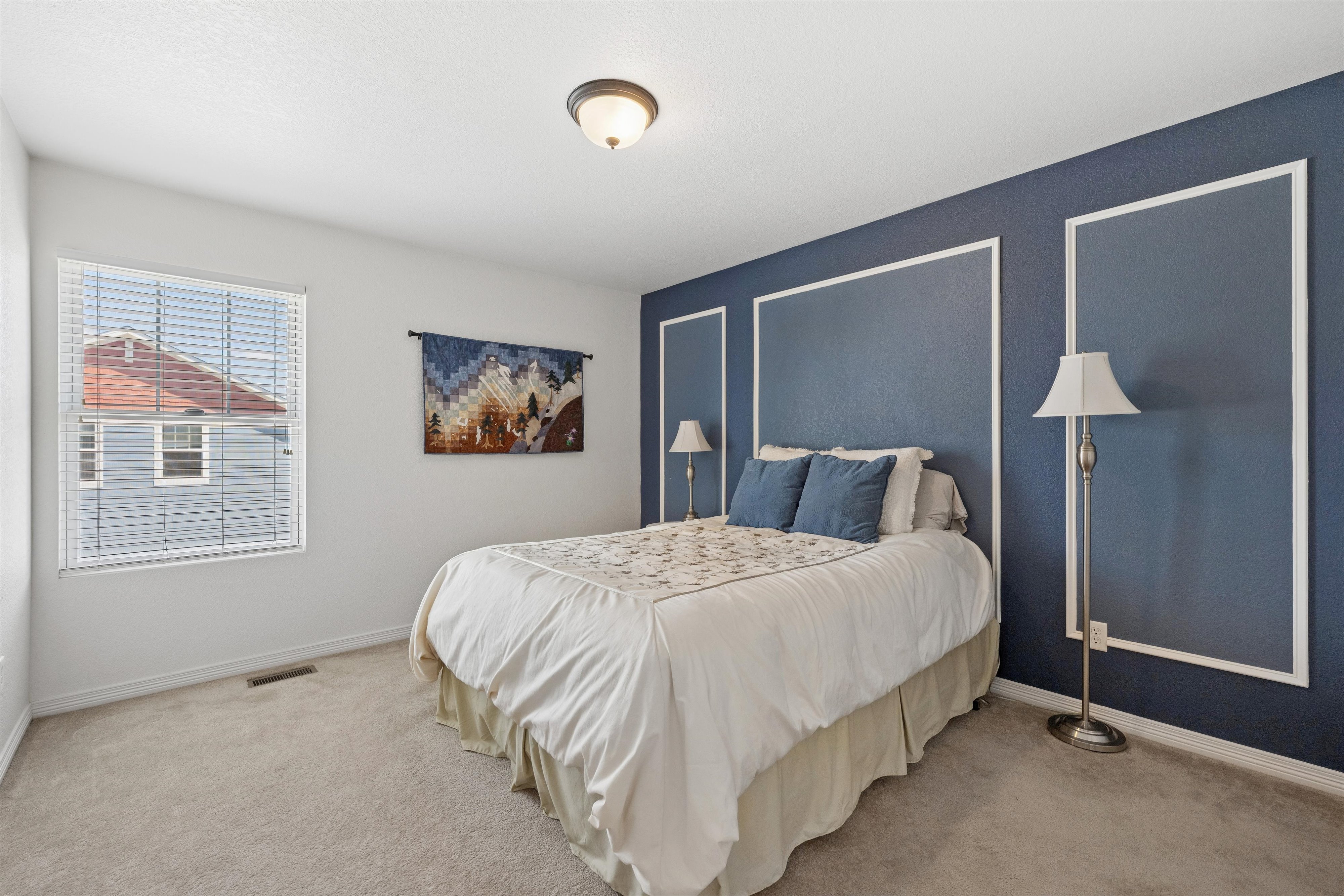  Beautiful 3-Bedroom, 3-Bath Home On A Charming Tree-Lined Street - 物件實景