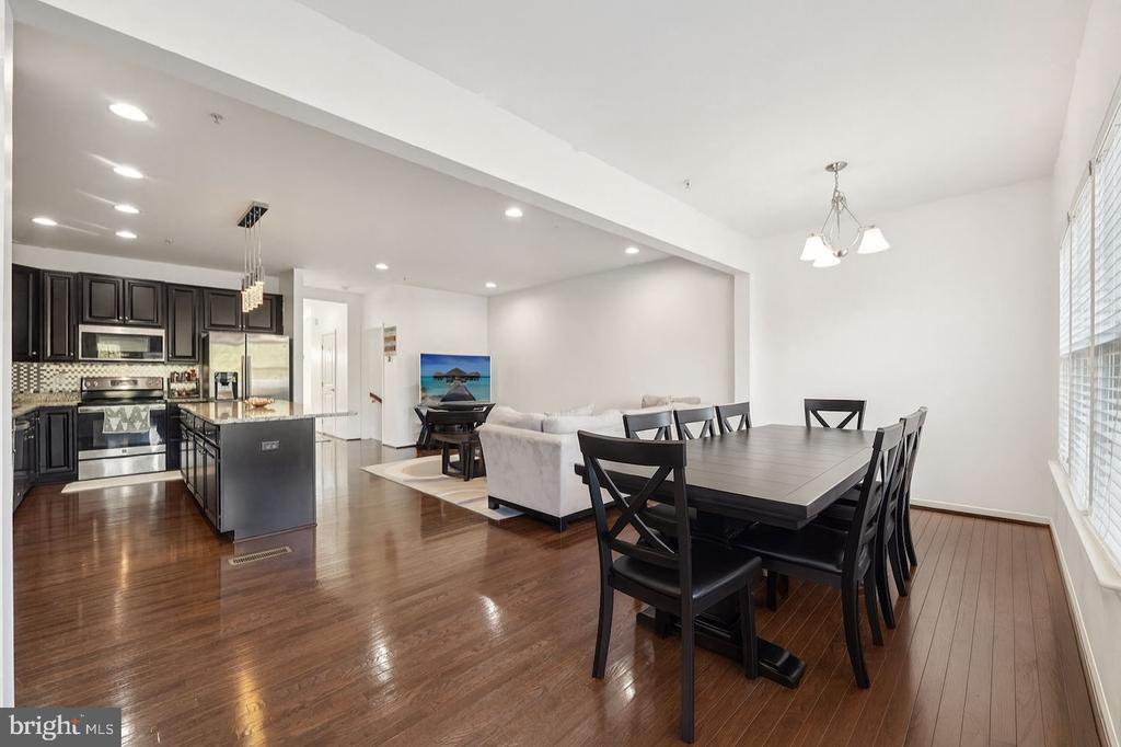 Hatfield, Pennsylvania, 19440, United States, 3 Bedrooms Bedrooms, ,3 BathroomsBathrooms,Residential,For Sale,1968858