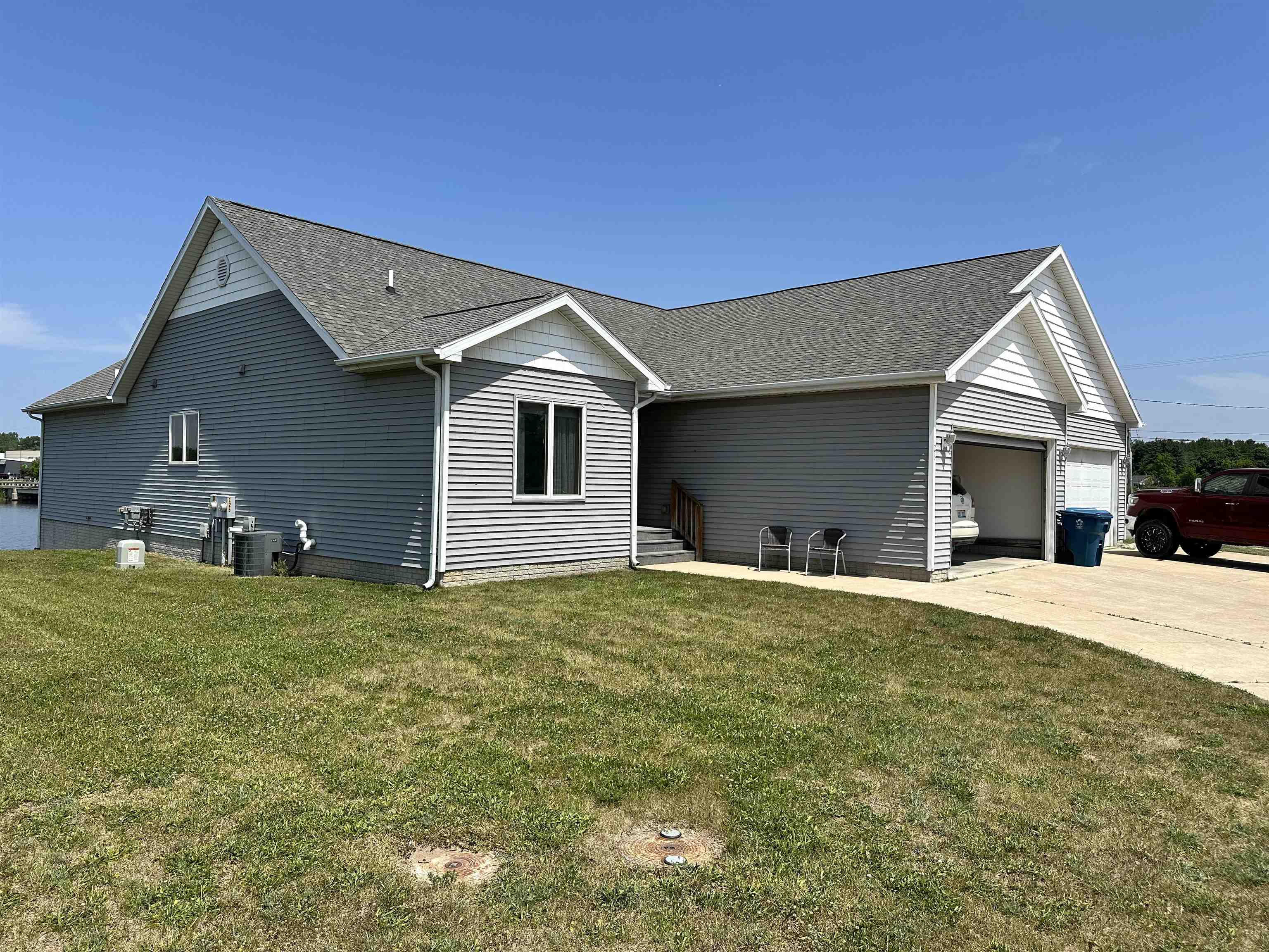 Beaverton, Michigan, 48612, United States, 6 Bedrooms Bedrooms, ,4 BathroomsBathrooms,Residential,For Sale,1872722