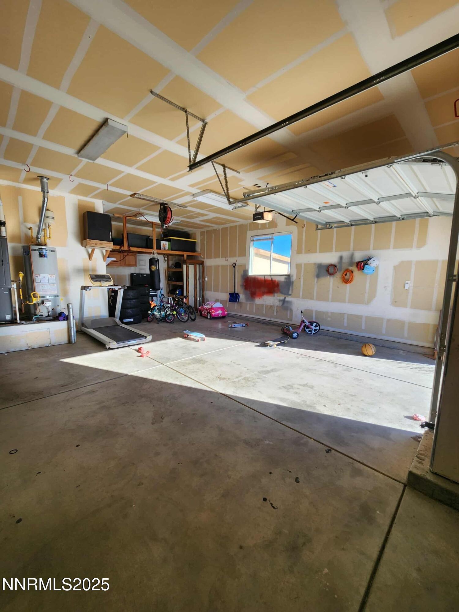 Dayton, Nevada, 89403, United States, 4 Bedrooms Bedrooms, ,3 BathroomsBathrooms,Residential,For Sale,1989070