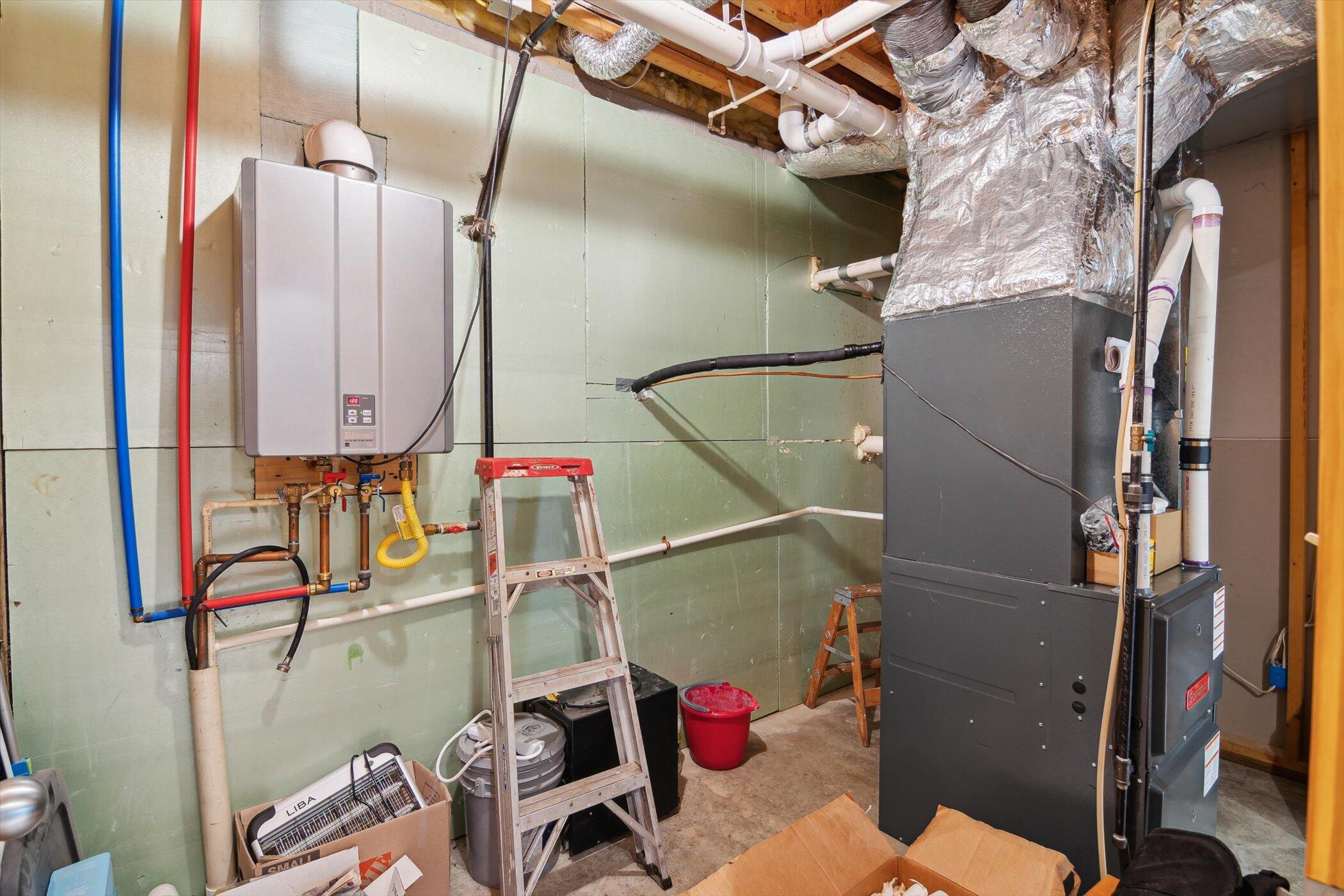 Hillsdale, Michigan, 49242, United States, 6 Bedrooms Bedrooms, ,4 BathroomsBathrooms,Residential,For Sale,1974672