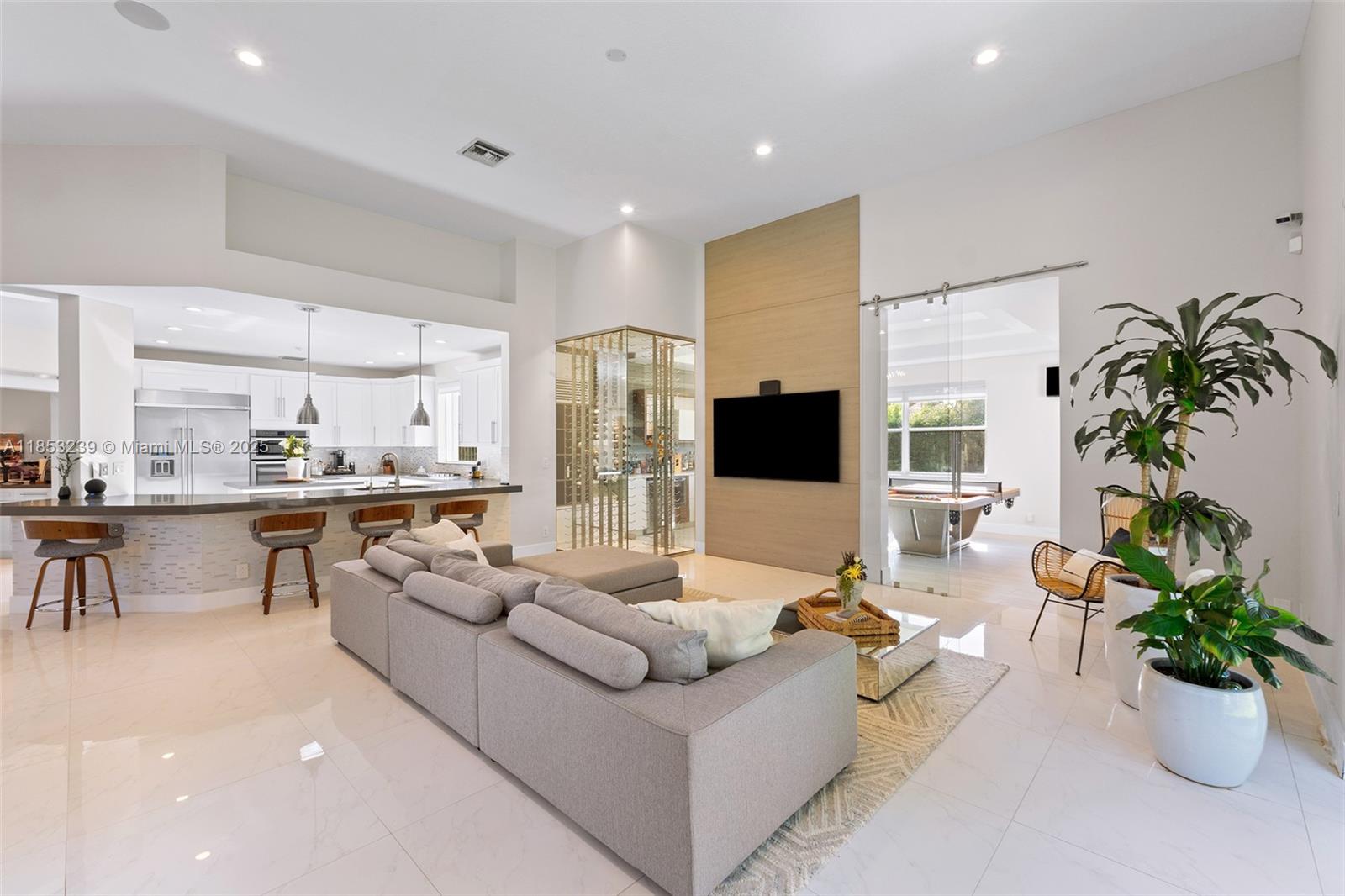 Weston, Florida, 33327, United States, 5 Bedrooms Bedrooms, ,6 BathroomsBathrooms,Residential,For Sale,1919791