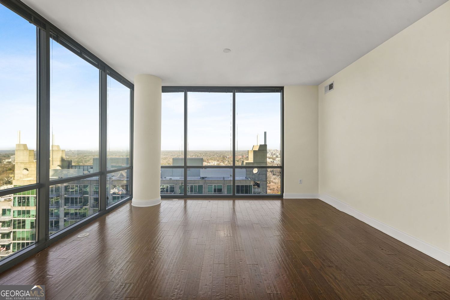 Atlanta, Georgia, 30363, United States, 2 Bedrooms Bedrooms, ,3 BathroomsBathrooms,Residential,For Sale,2012168