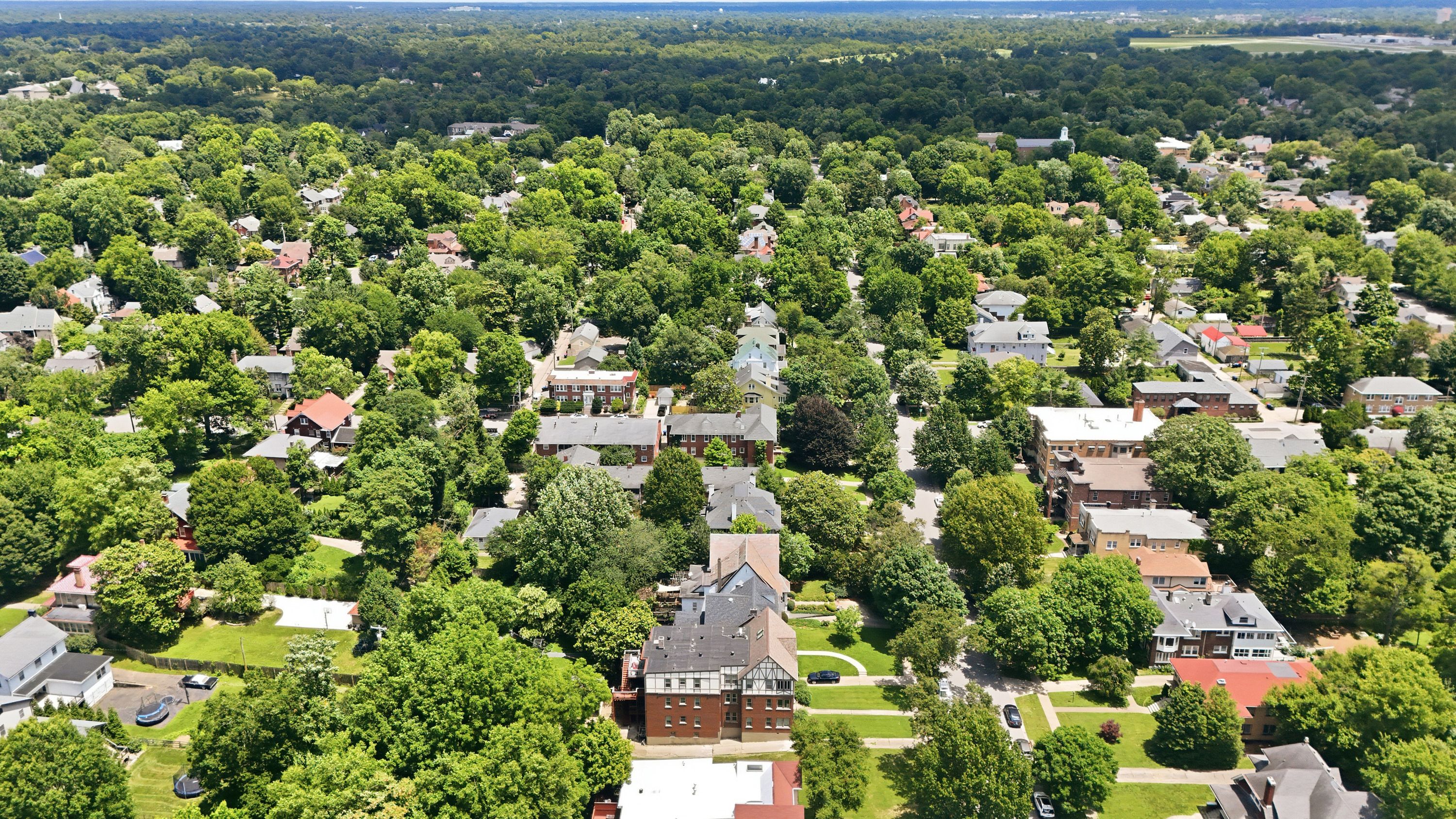  2055 Douglass Boulevard, Louisville, KY 40205 - 物件實景