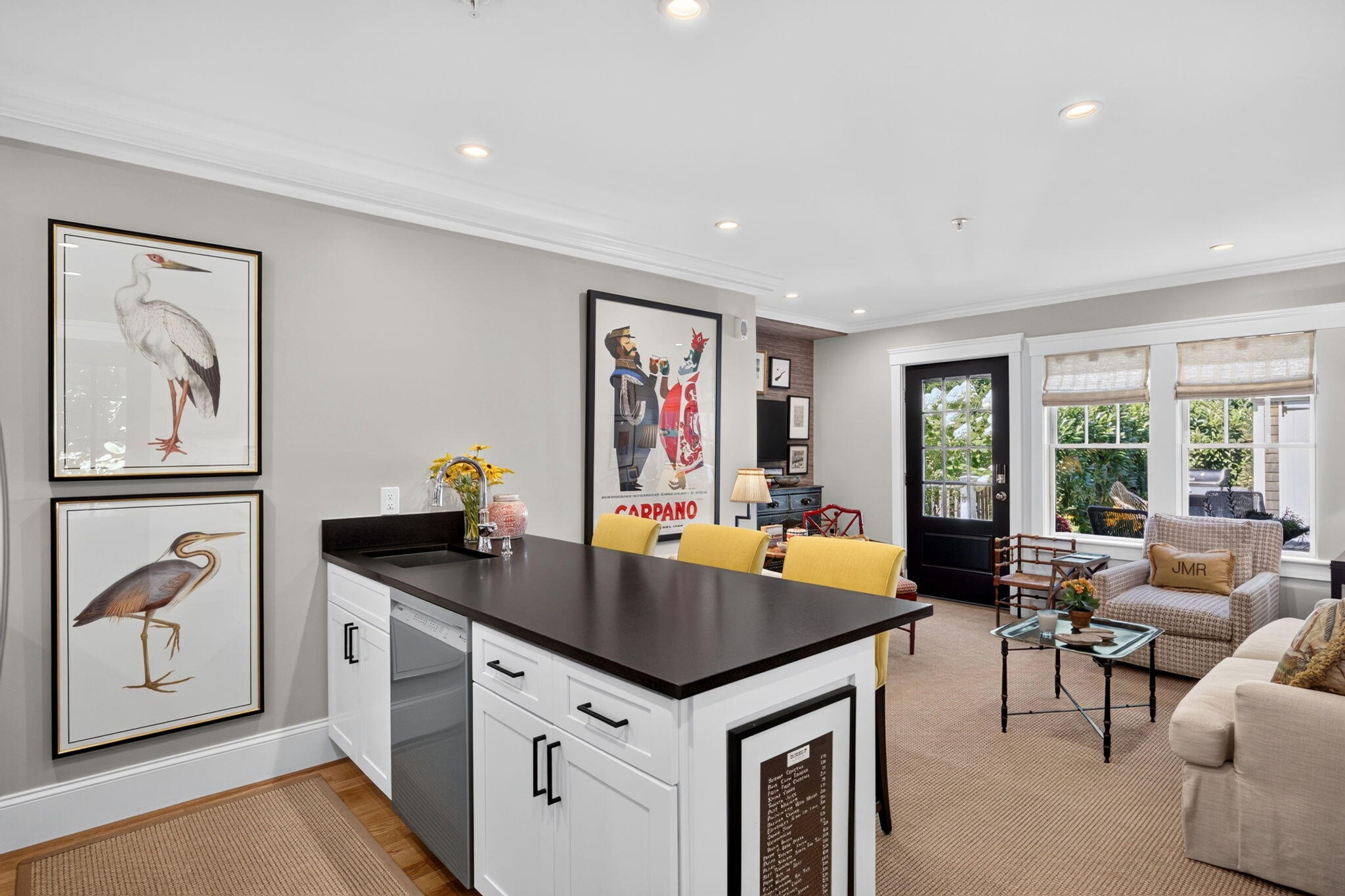  Designer Finishes, Private Yard & Deeded Parking - 物件實景