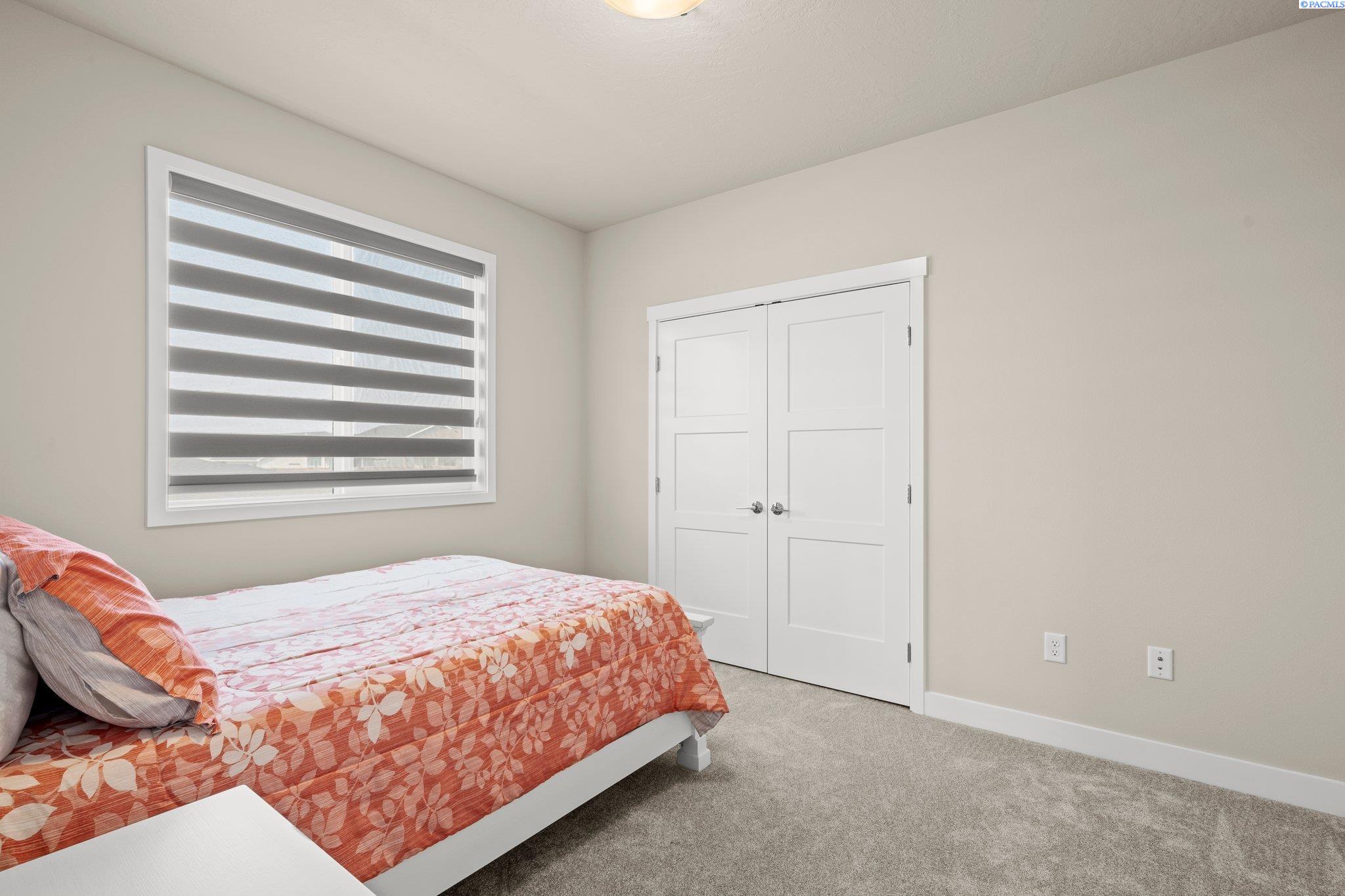 Richland, Washington, 99352, United States, 4 Bedrooms Bedrooms, ,3 BathroomsBathrooms,Residential,For Sale,1766323