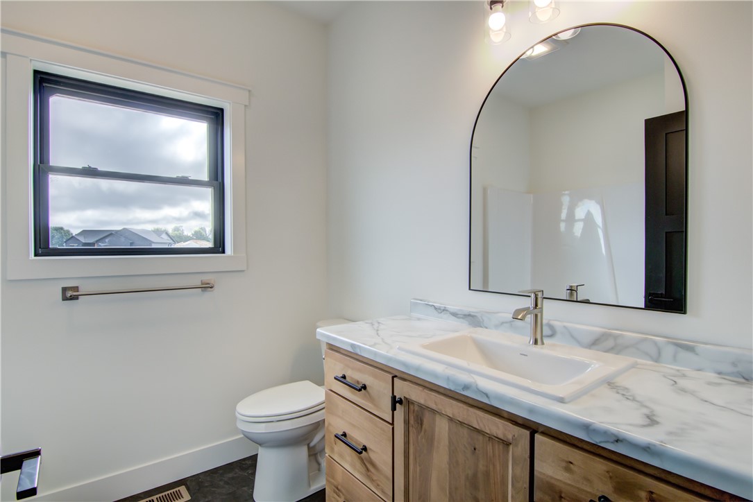 Chippewa Falls, Wisconsin, 54729, United States, 5 Bedrooms Bedrooms, ,3 BathroomsBathrooms,Residential,For Sale,1920389