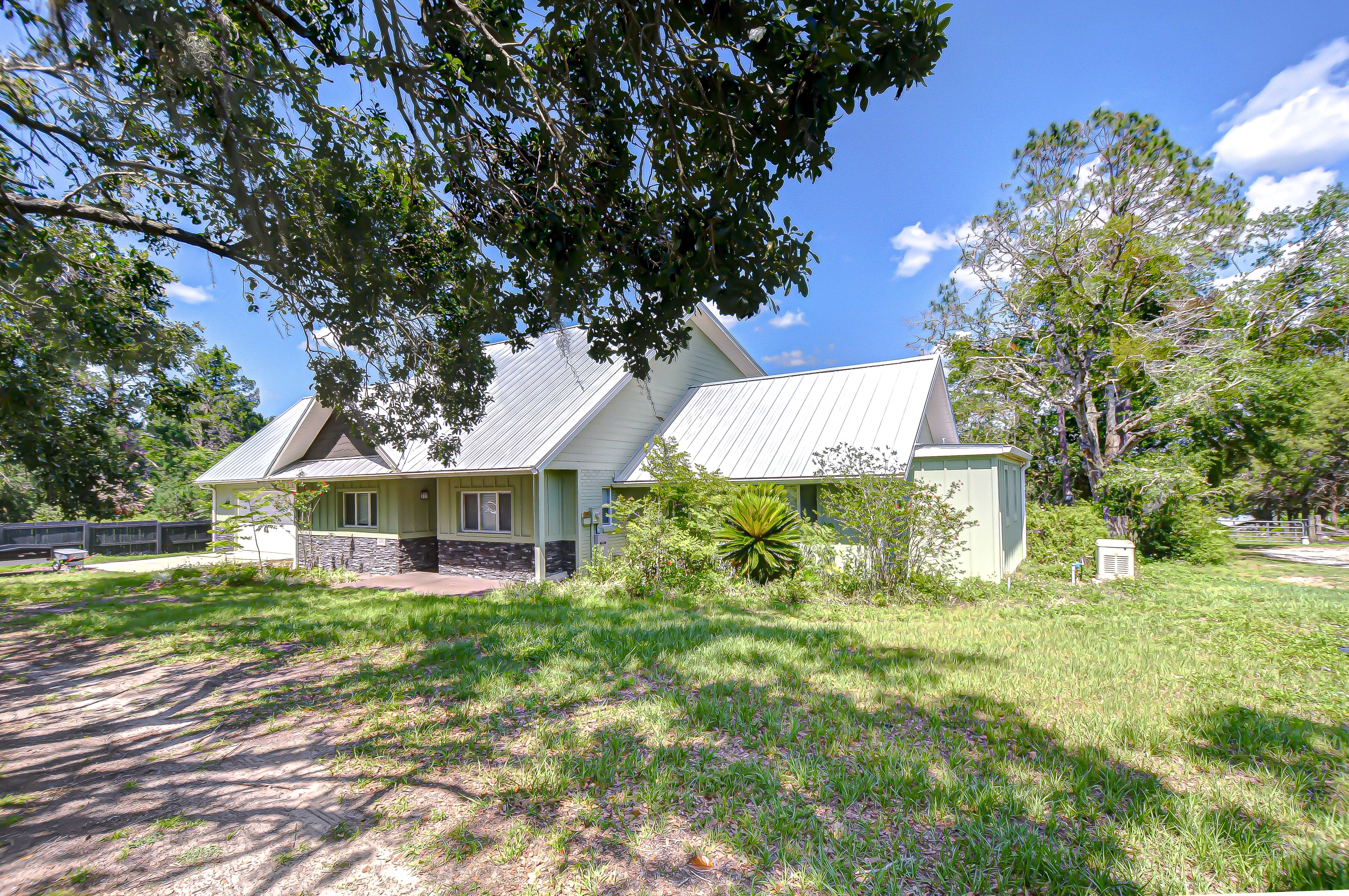 Dade City, Florida, 33523, United States, 4 Bedrooms Bedrooms, ,3 BathroomsBathrooms,Residential,For Sale,1873323