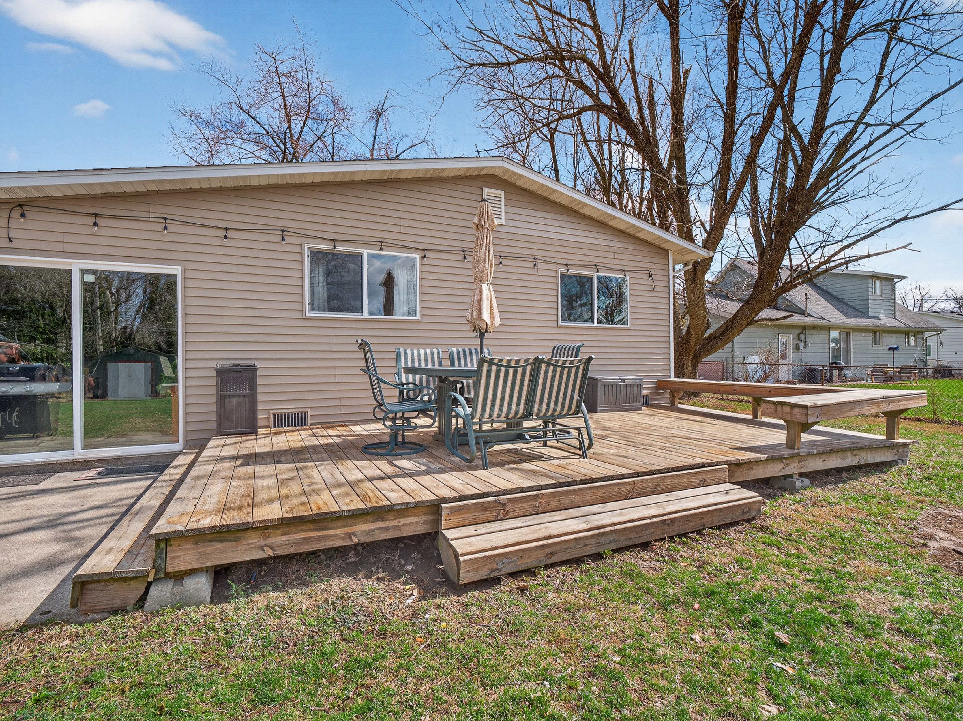  Unique Ranch on Large Lot - 物件實景