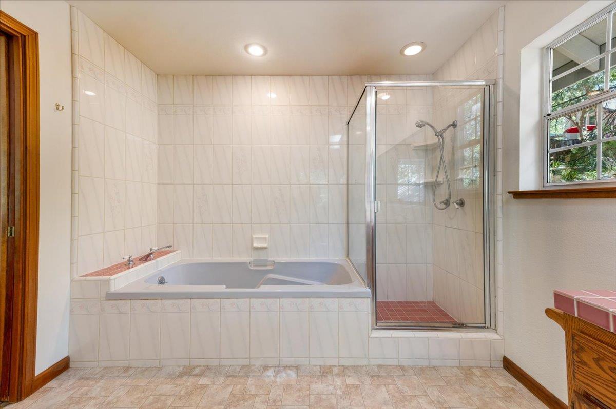 Grass Valley, California, 95949, United States, 3 Bedrooms Bedrooms, ,3 BathroomsBathrooms,Residential,For Sale,1958208