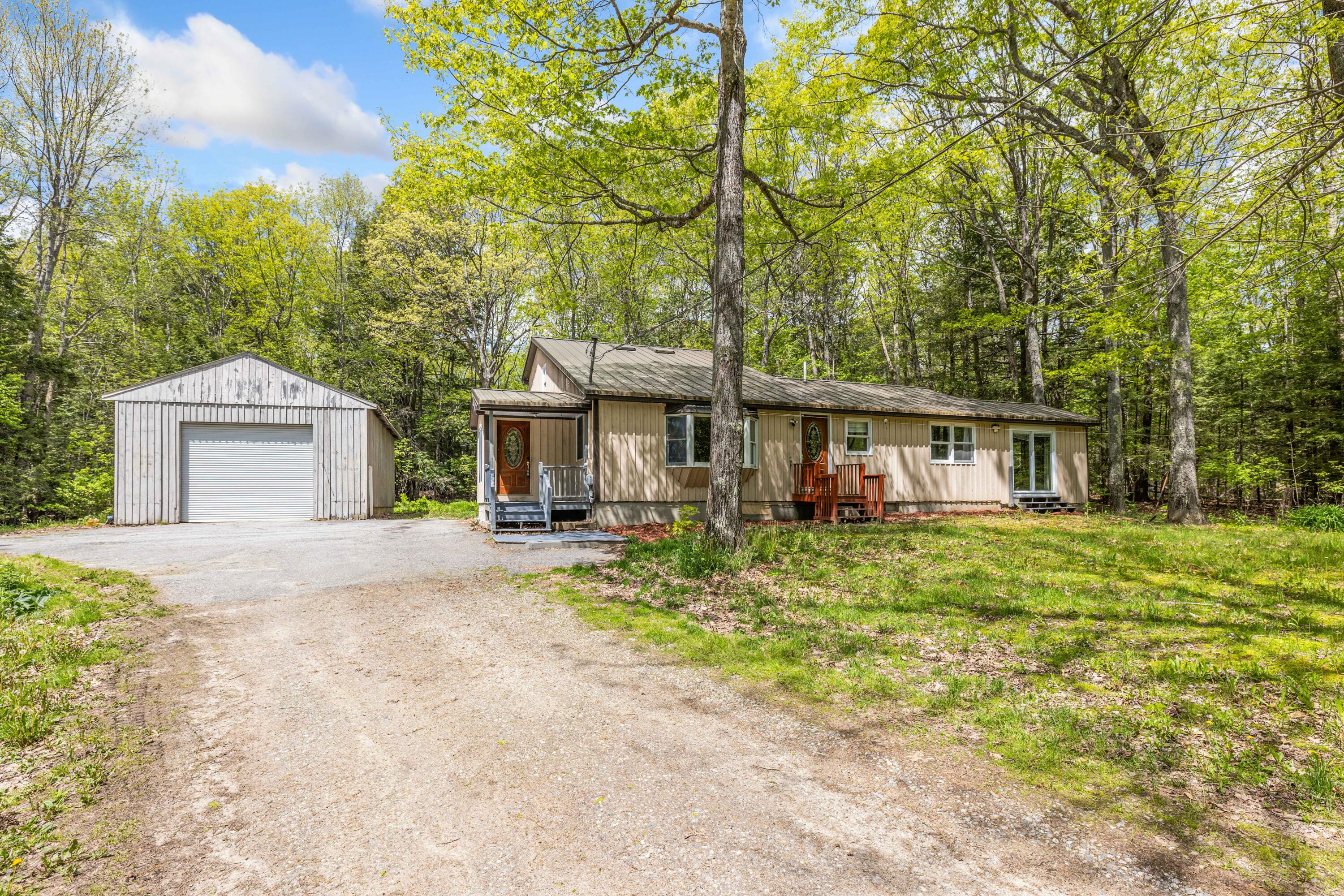 Topsham, Maine, 04086, United States, 4 Bedrooms Bedrooms, ,2 BathroomsBathrooms,Residential,For Sale,1838332