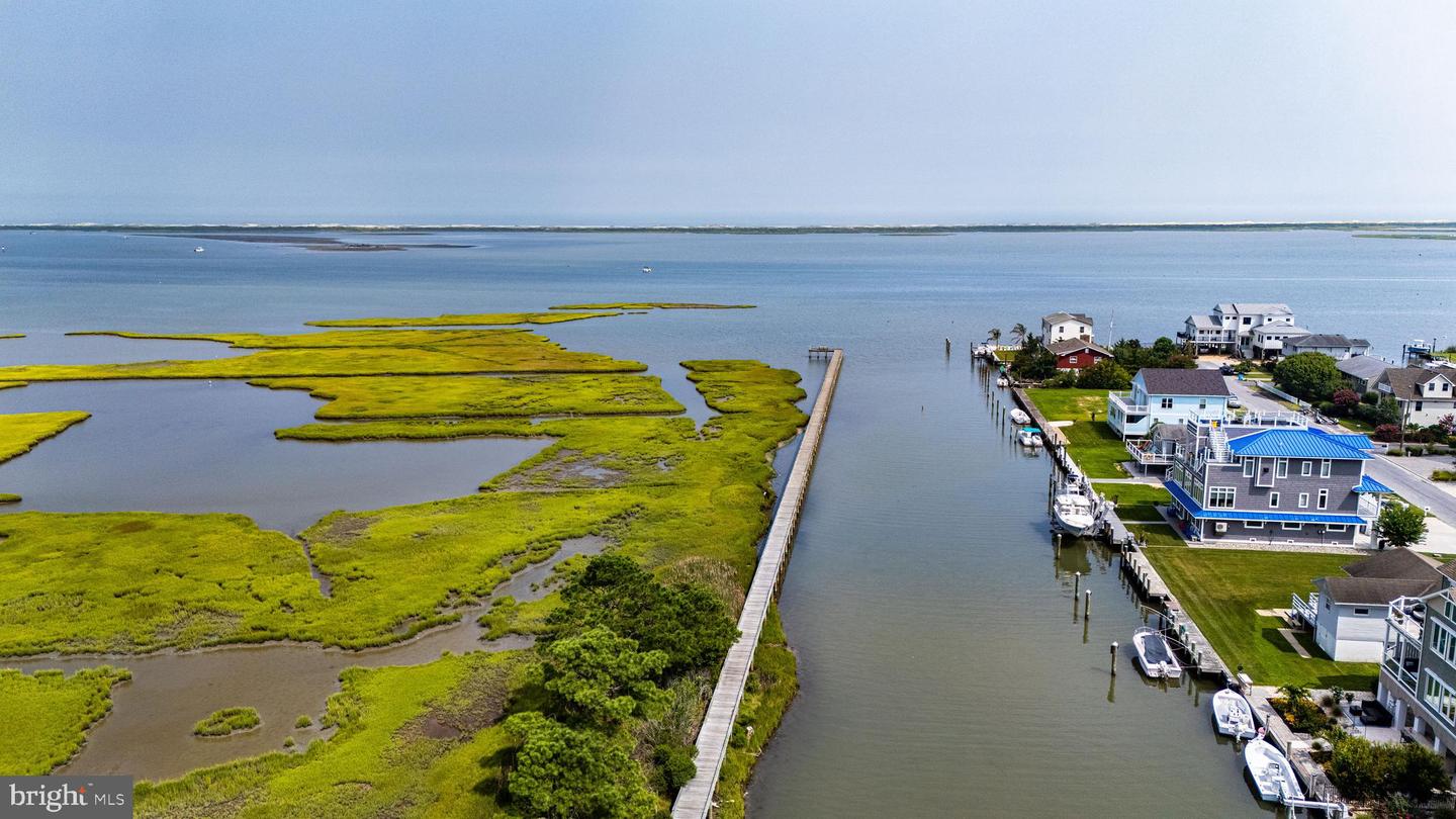 Berlin, Maryland, 21811, United States, 5 Bedrooms Bedrooms, ,4 BathroomsBathrooms,Residential,For Sale,1989737