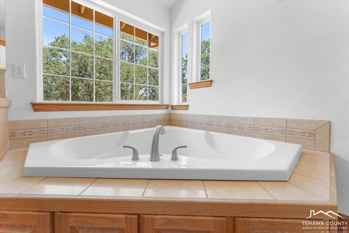 Cottonwood, California, 96080, United States, 3 Bedrooms Bedrooms, ,2 BathroomsBathrooms,Residential,For Sale,1942274