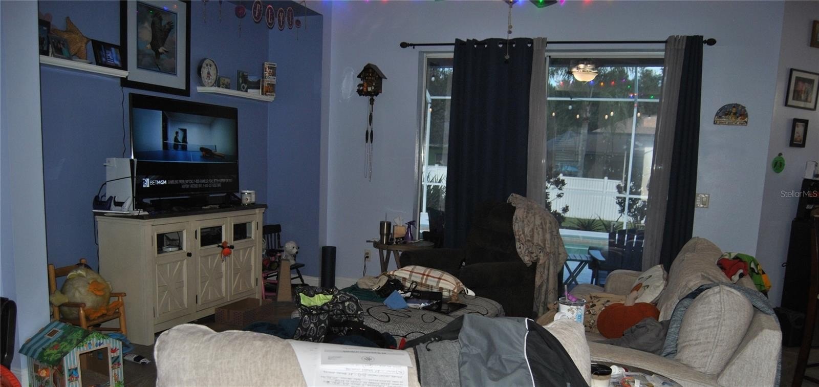 VALRICO, Florida, 33594, United States, 4 Bedrooms Bedrooms, ,3 BathroomsBathrooms,Residential,For Sale,1986127