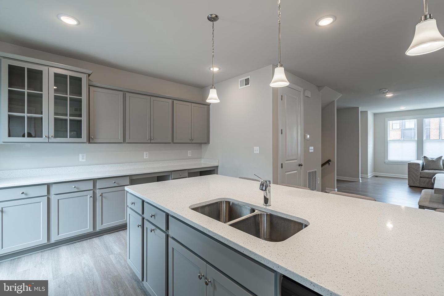 Alexandria, Virginia, 22306, United States, 3 Bedrooms Bedrooms, ,5 BathroomsBathrooms,Residential,For Sale,1913376