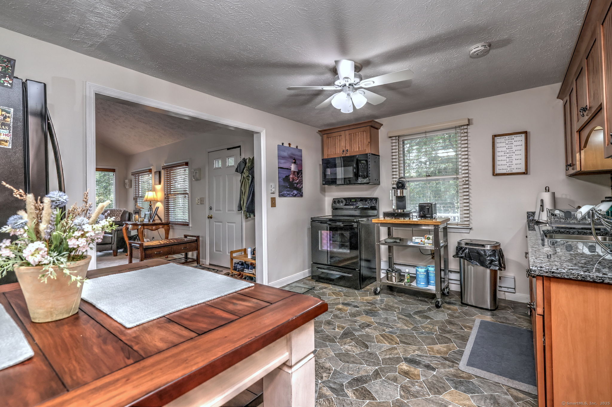 West Haven, Connecticut, 06516, United States, 3 Bedrooms Bedrooms, ,2 BathroomsBathrooms,Residential,For Sale,1925877