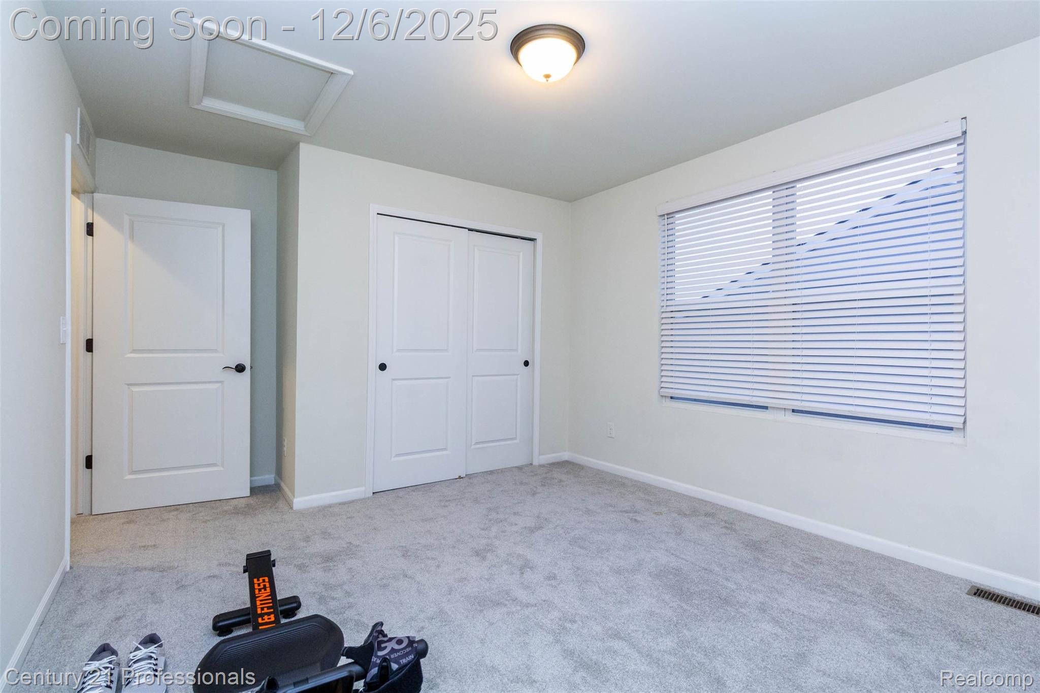 LakeOrion, Michigan, 48360, United States, 4 Bedrooms Bedrooms, ,3 BathroomsBathrooms,Residential,For Sale,2000120