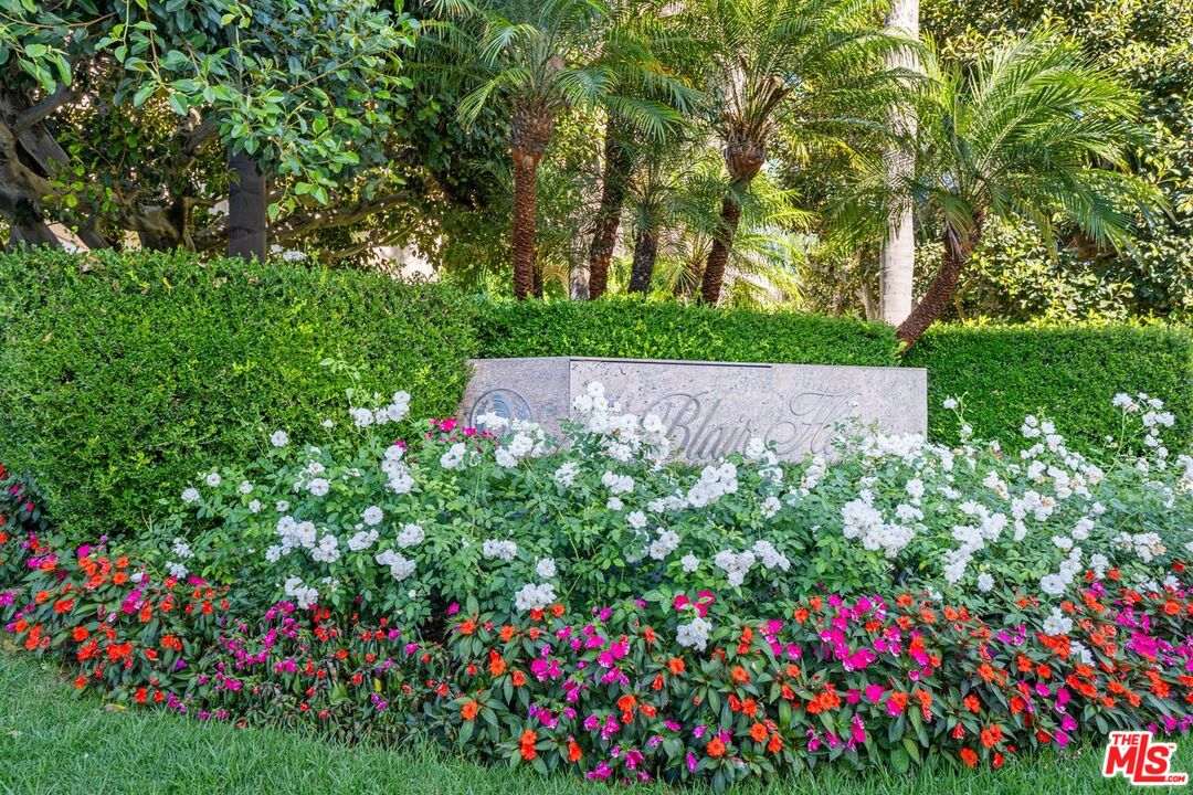 Los Angeles, California, 90024, United States, 3 Bedrooms Bedrooms, ,3 BathroomsBathrooms,Residential,For Sale,1949652