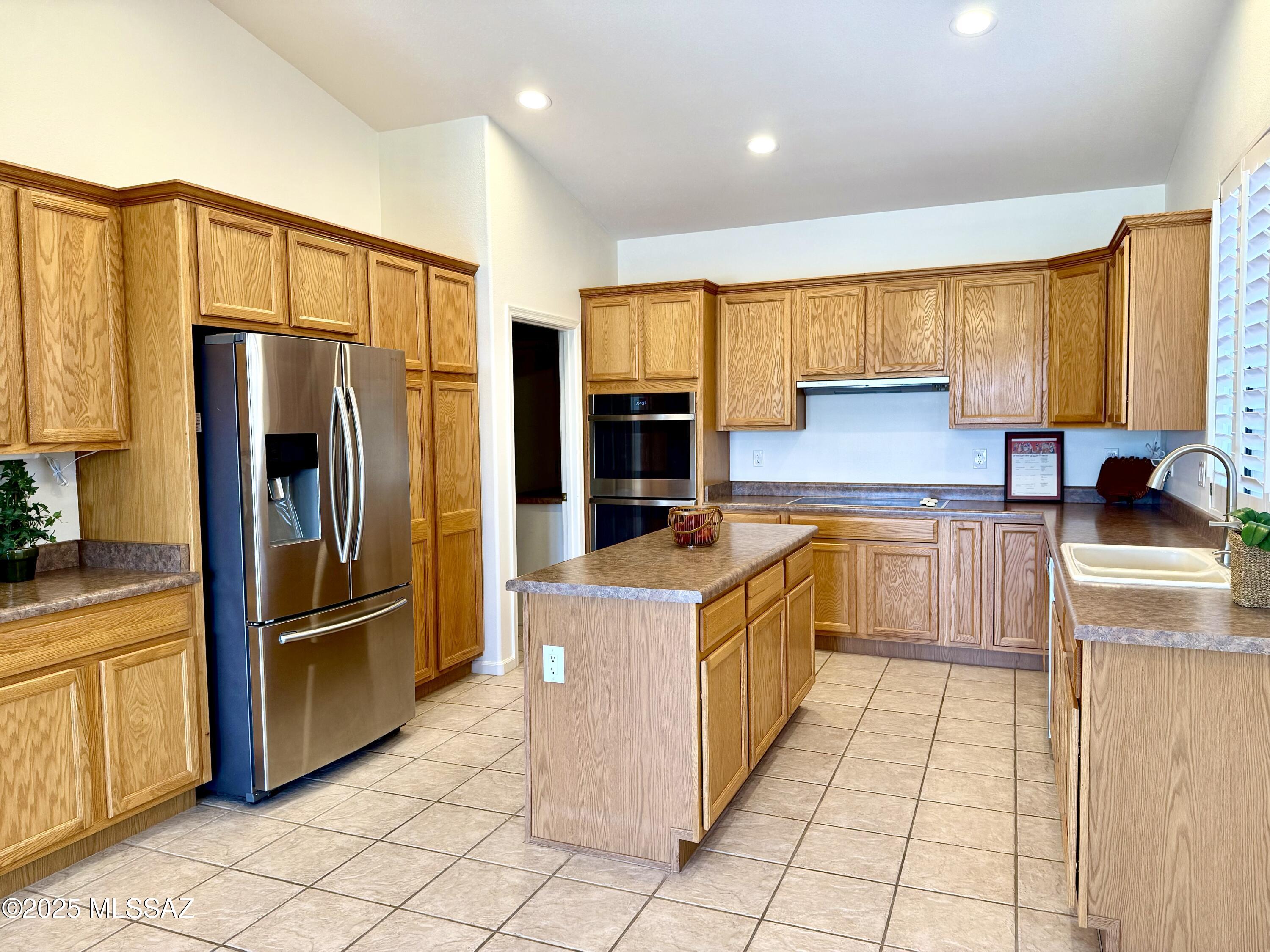 Tucson, Arizona, 85739, United States, 2 Bedrooms Bedrooms, ,2 BathroomsBathrooms,Residential,For Sale,1857357