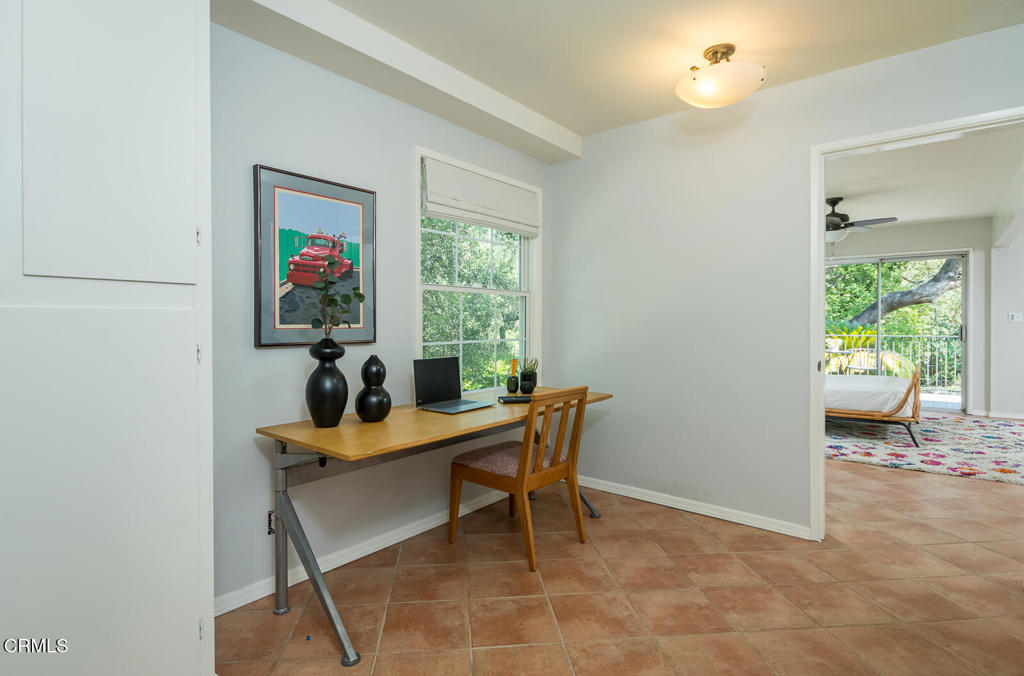 La Canada Flintridge, California, 91011, United States, 3 Bedrooms Bedrooms, ,1 BathroomBathrooms,Residential,For Sale,1901874