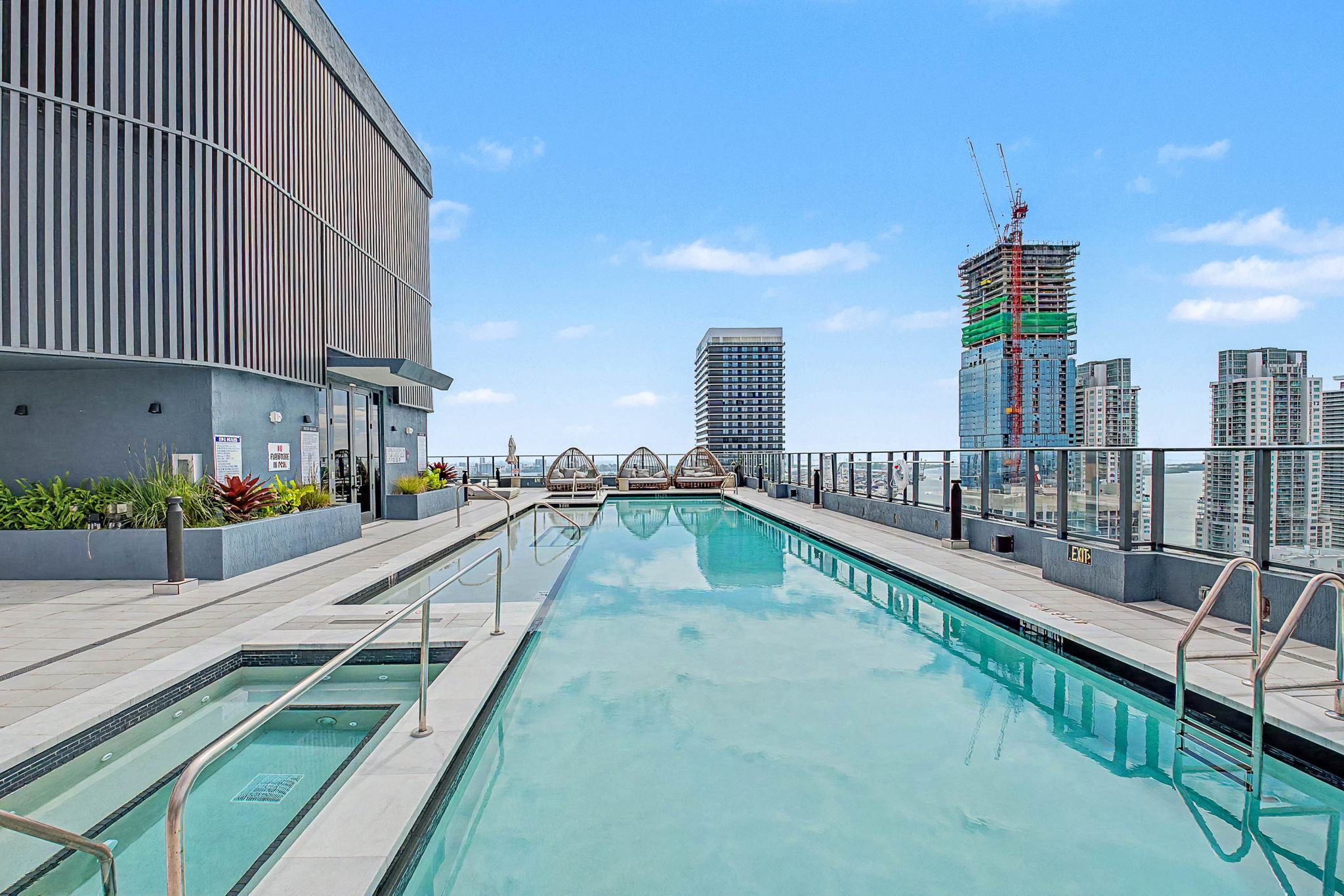  121 NE 25th St, Miami, FL, 33132 - 物件實景