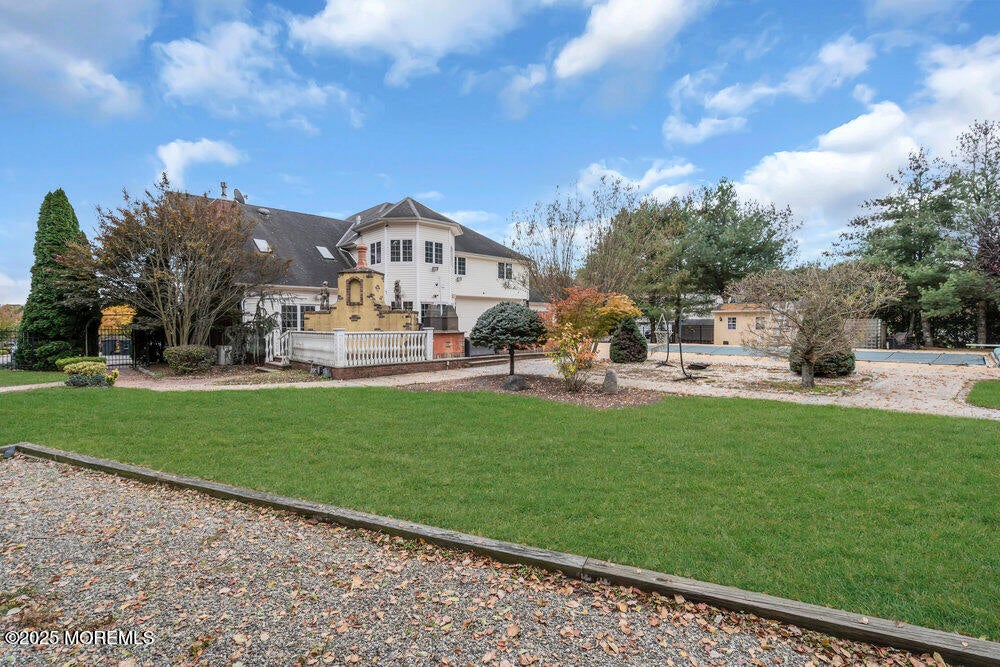 Manalapan, New Jersey, 07726, United States, 5 Bedrooms Bedrooms, ,5 BathroomsBathrooms,Residential,For Sale,1980978