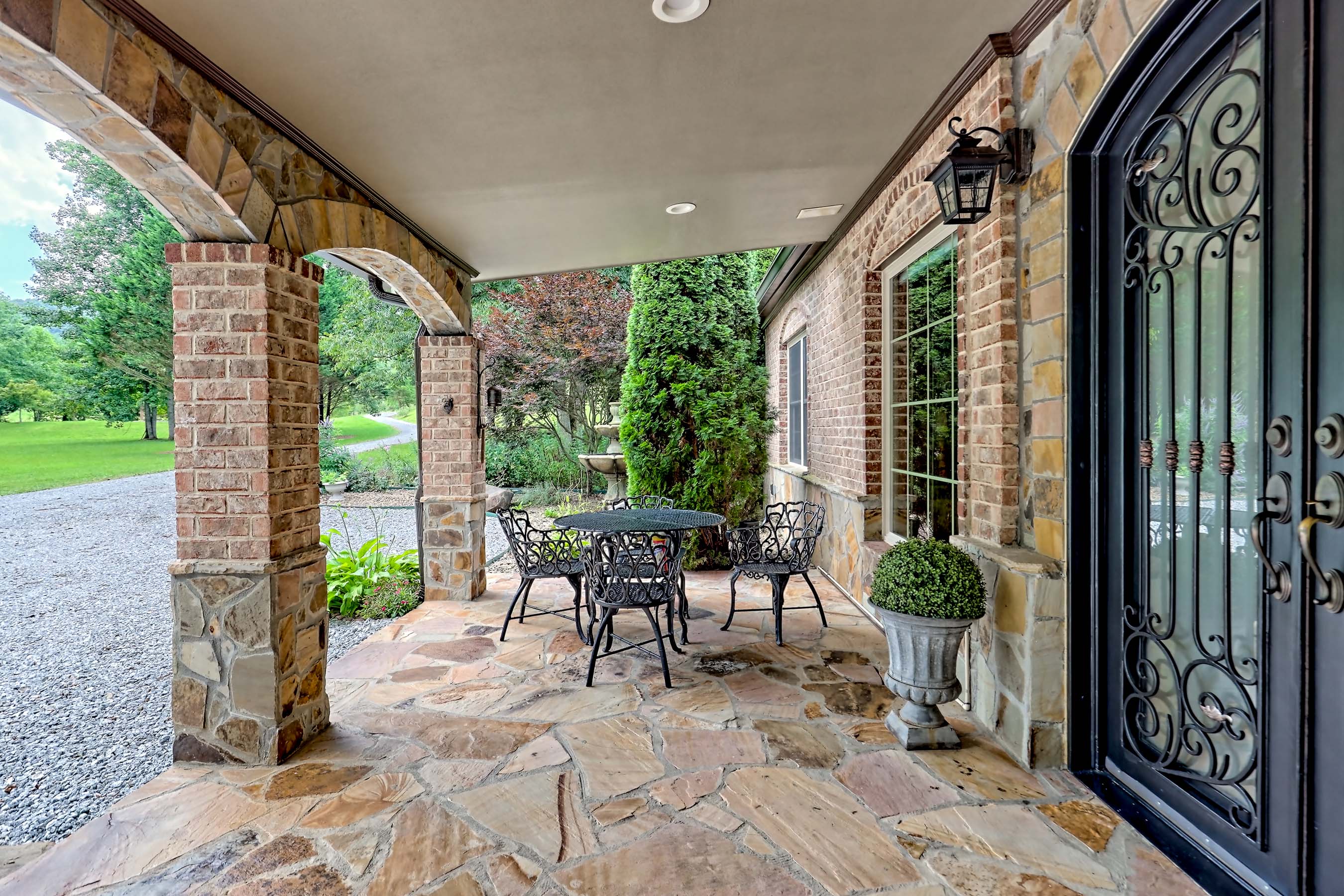  Tuscan Villa in Northeast Georgia Mountains - 物件實景