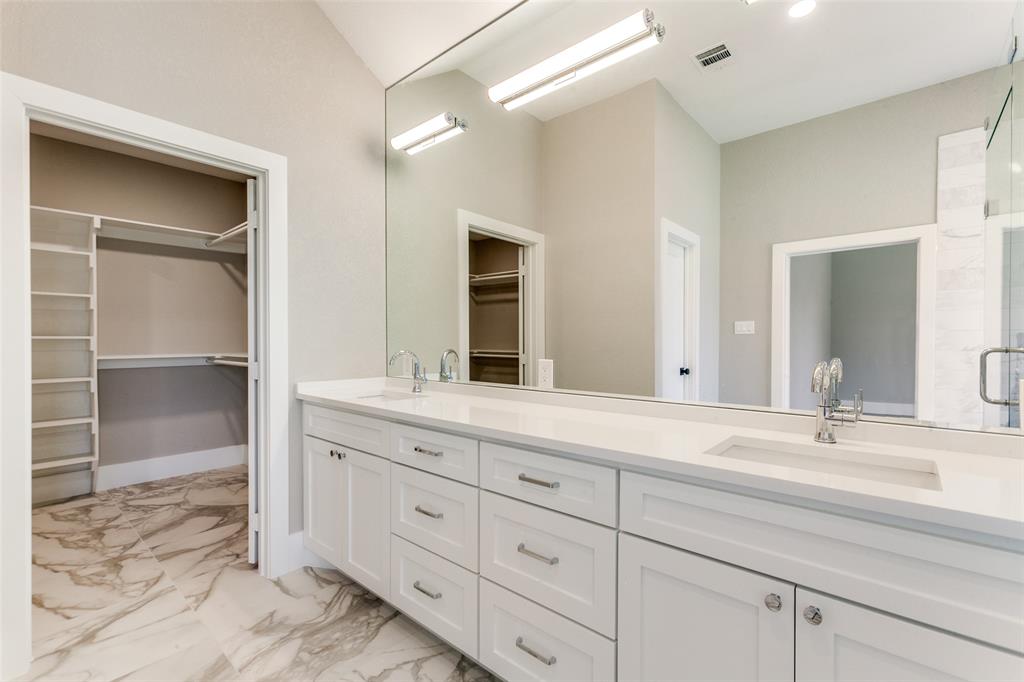 Plano, Texas, 75025, United States, 5 Bedrooms Bedrooms, ,4 BathroomsBathrooms,Residential,For Sale,1916140