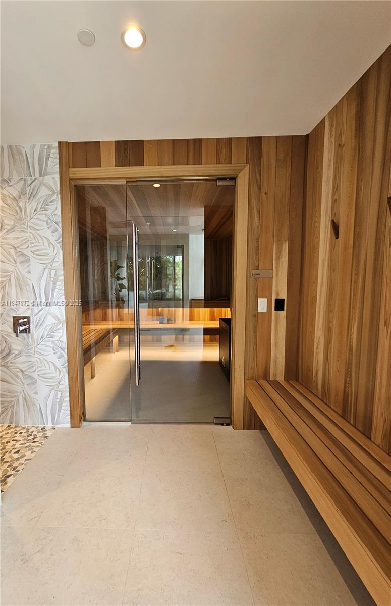 Miami, Florida, 33137, United States, 2 Bedrooms Bedrooms, ,3 BathroomsBathrooms,Residential,For Sale,1903602