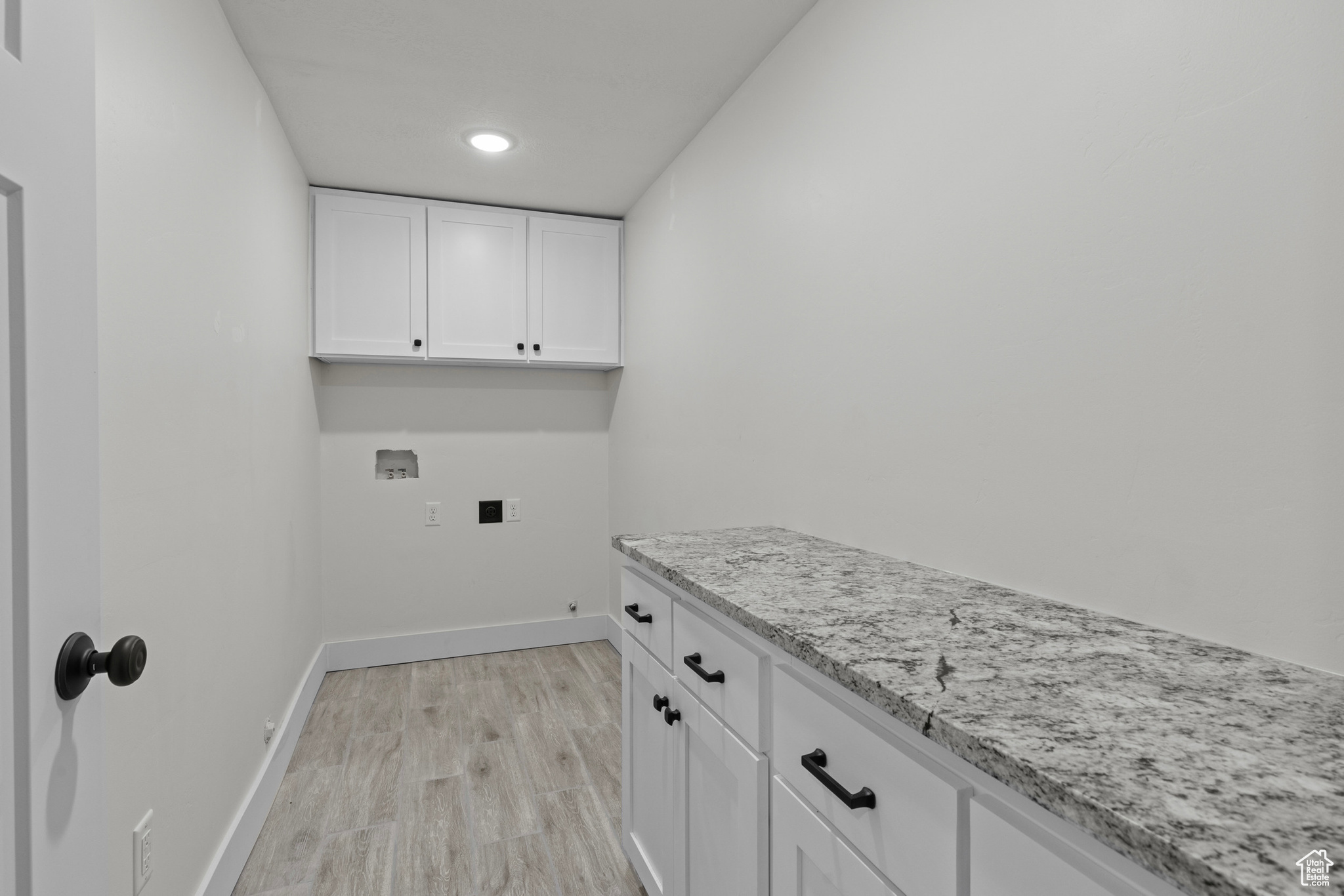 Mendon, Utah, 84325, United States, 7 Bedrooms Bedrooms, ,4 BathroomsBathrooms,Residential,For Sale,1977990