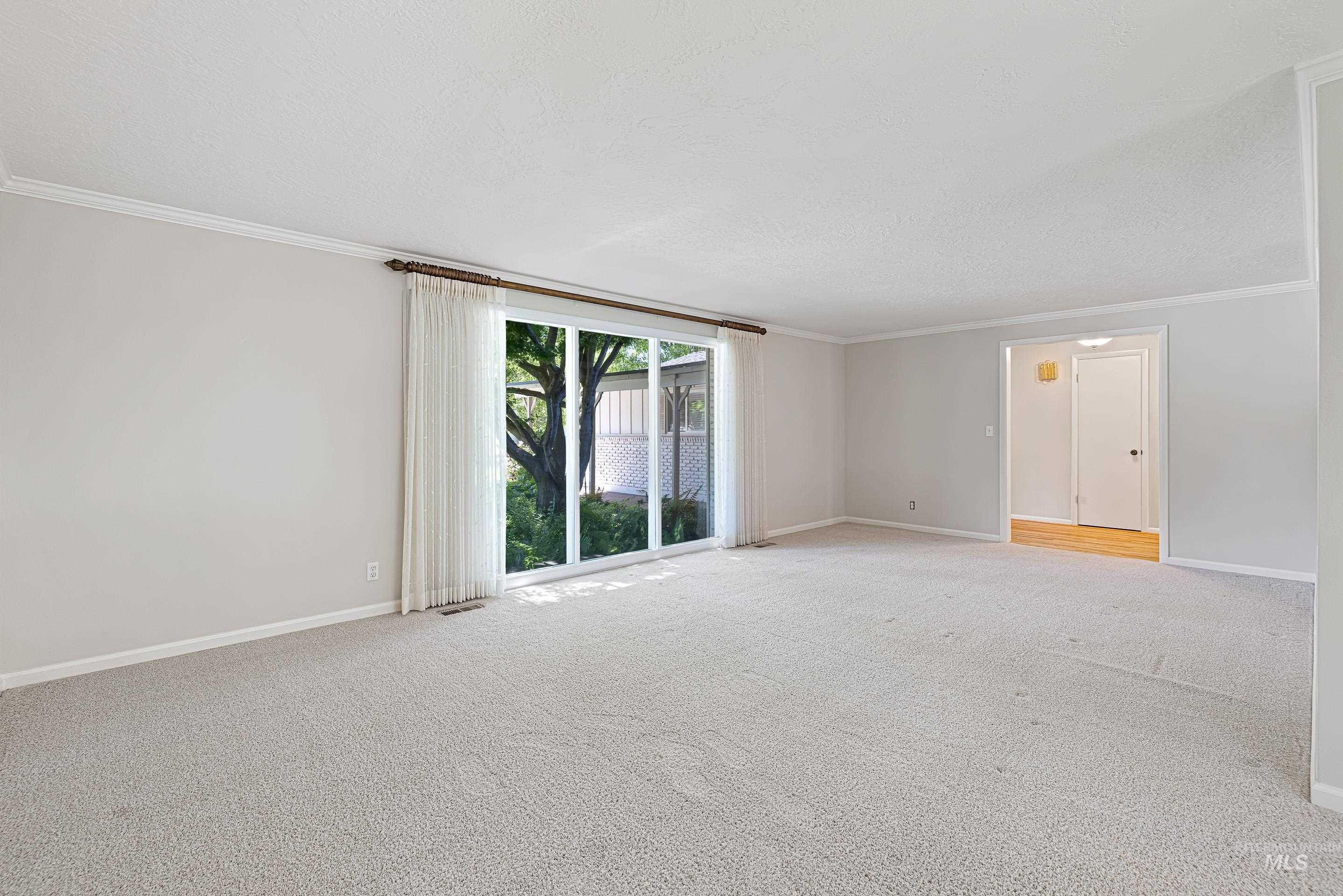 4101 Kingswood, Boise, Idaho, 83704-3340, United States, 4 Bedrooms Bedrooms, ,3 BathroomsBathrooms,Residential,For Sale,4101 Kingswood,1437172