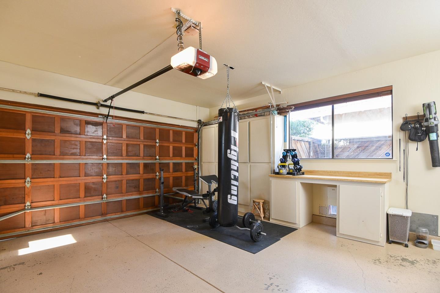 Hollister, California, 95023, United States, 3 Bedrooms Bedrooms, ,2 BathroomsBathrooms,Residential,For Sale,1983755