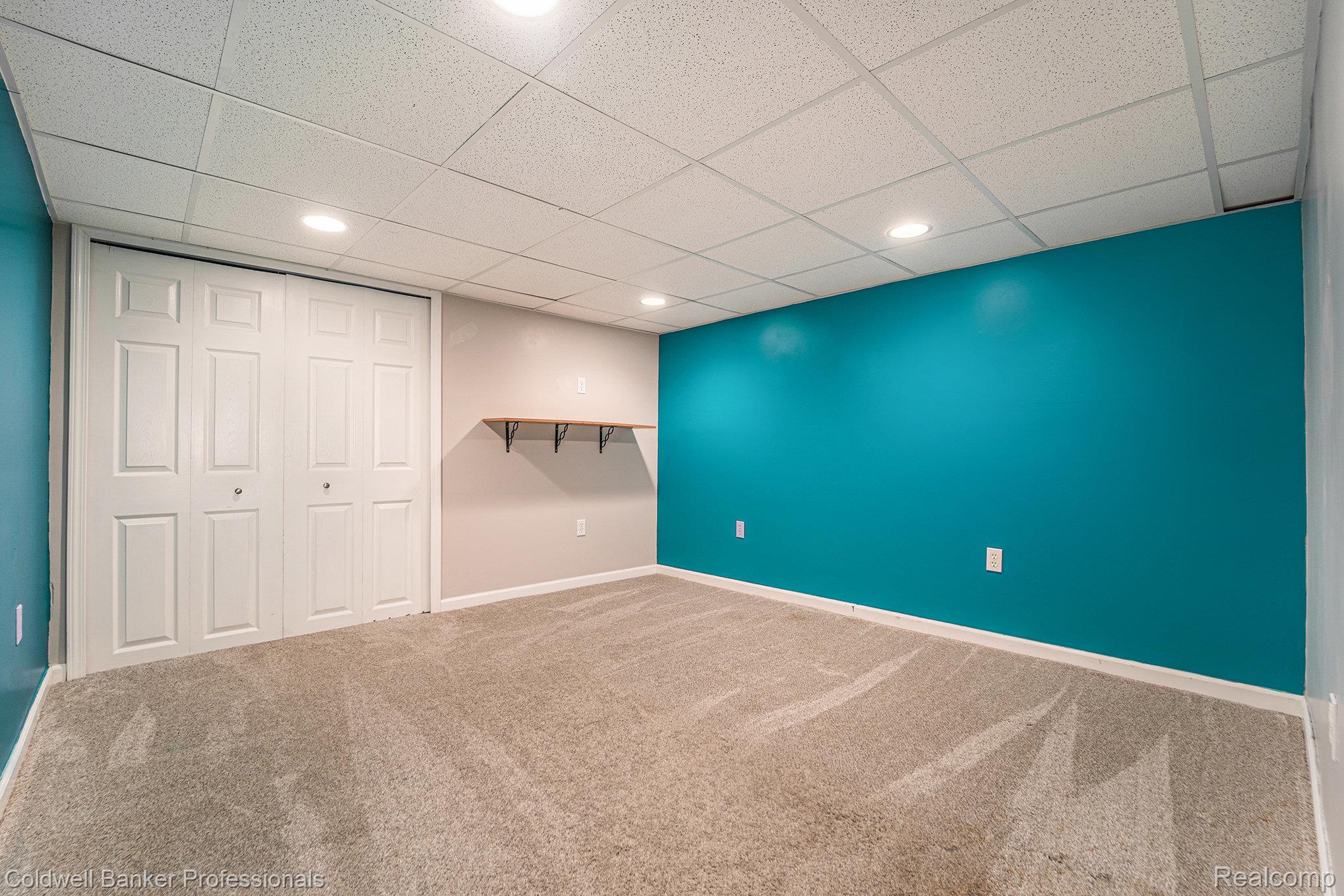 ShelbyTwp, Michigan, 48315, United States, 3 Bedrooms Bedrooms, ,4 BathroomsBathrooms,Residential,For Sale,1967840