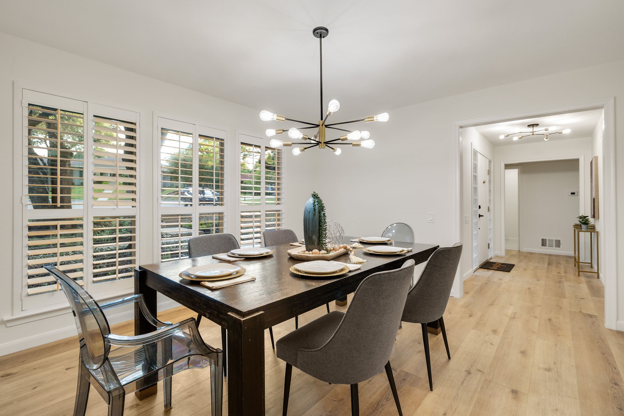 Irving, Texas, 75062, United States, 4 Bedrooms Bedrooms, ,3 BathroomsBathrooms,Residential,For Sale,1933641
