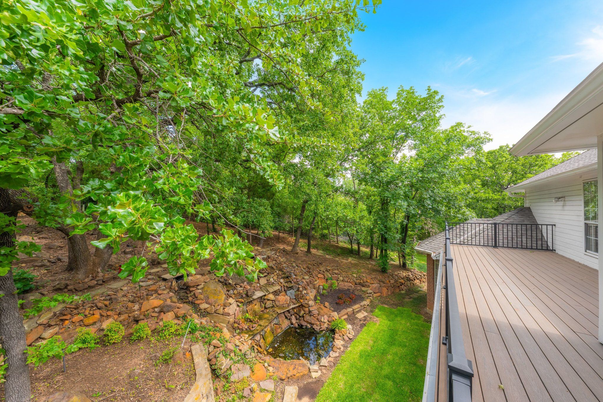  Hilltop Luxury in Monticello with Panoramic Views & Outdoor Amenities - 物件實景