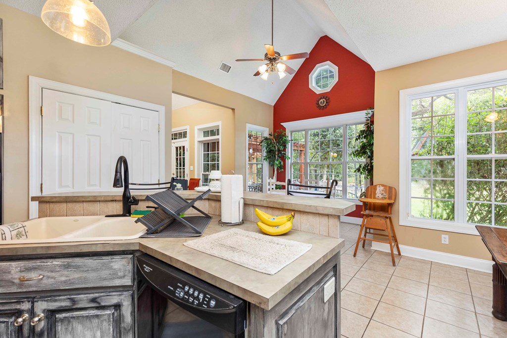 Salem, Alabama, 36874, United States, 4 Bedrooms Bedrooms, ,4 BathroomsBathrooms,Residential,For Sale,1947169