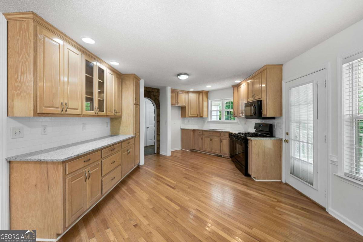 Jackson, Georgia, 30233, United States, 4 Bedrooms Bedrooms, ,3 BathroomsBathrooms,Residential,For Sale,1904373