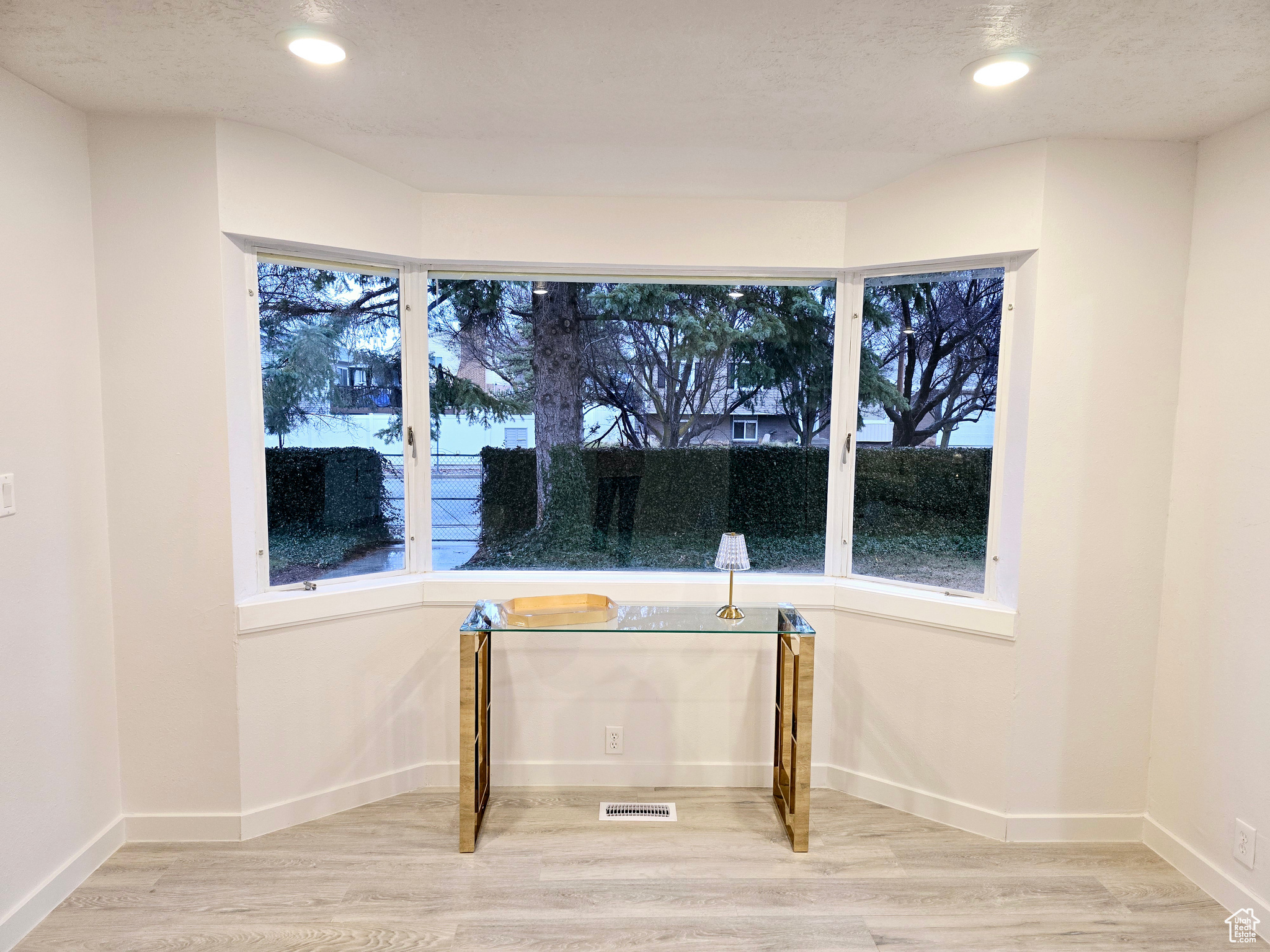 Riverton, Utah, 84065, United States, 6 Bedrooms Bedrooms, ,1 BathroomBathrooms,Residential,For Sale,1709565