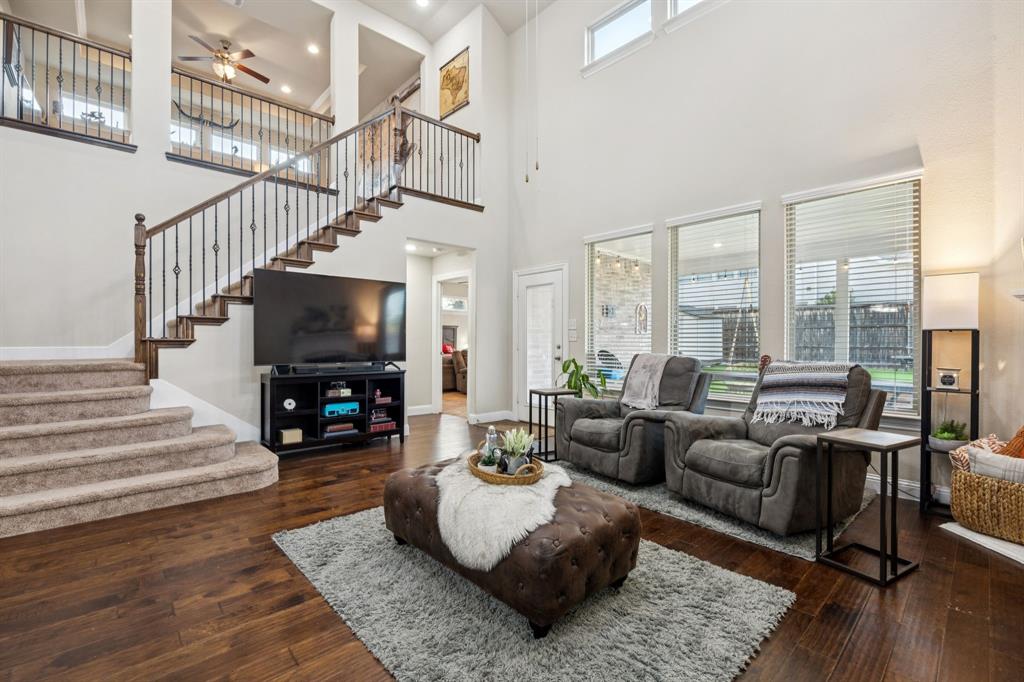 Rowlett, Texas, 75089, United States, 4 Bedrooms Bedrooms, ,4 BathroomsBathrooms,Residential,For Sale,1911433
