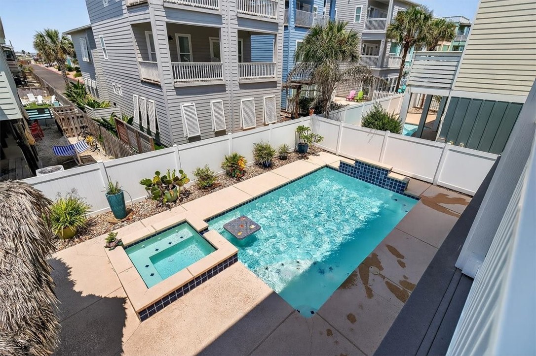 Port Aransas, Texas, 78373, United States, 4 Bedrooms Bedrooms, ,5 BathroomsBathrooms,Residential,For Sale,1926125