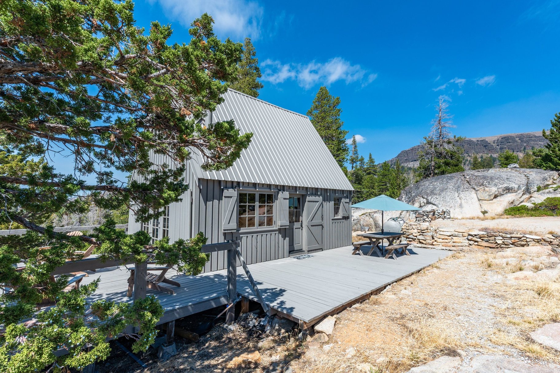  The Juniper Cabin: A Wild Invitation to See the World Differently - 物件實景