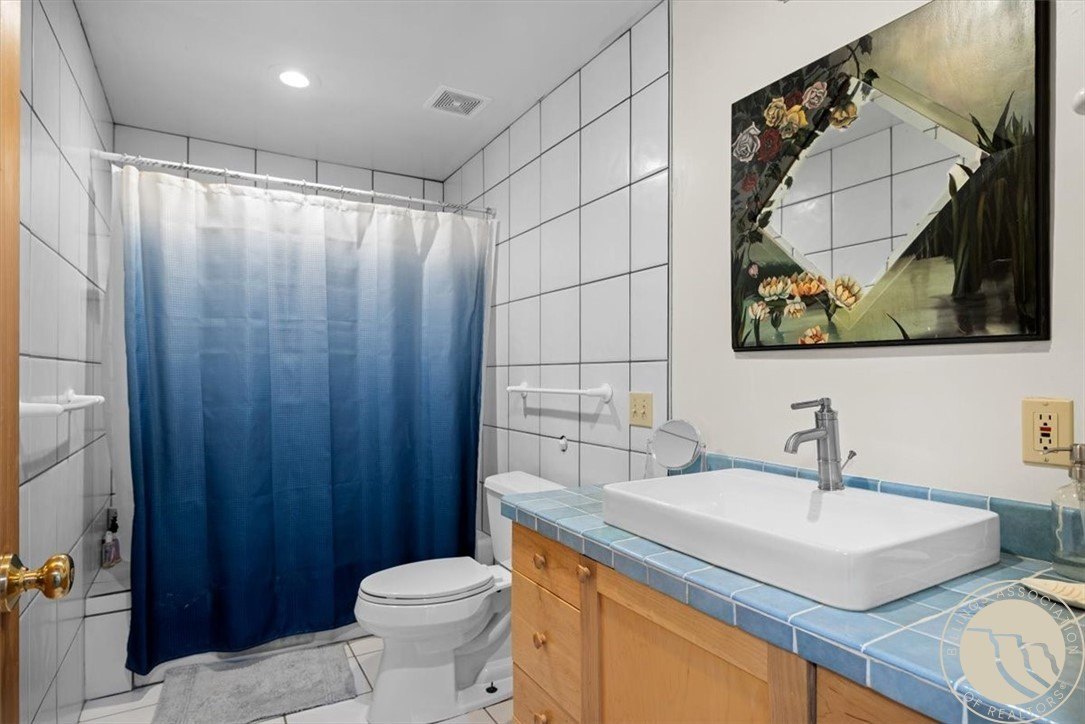 Billings, Montana, 59101, United States, 5 Bedrooms Bedrooms, ,4 BathroomsBathrooms,Residential,For Sale,1977602