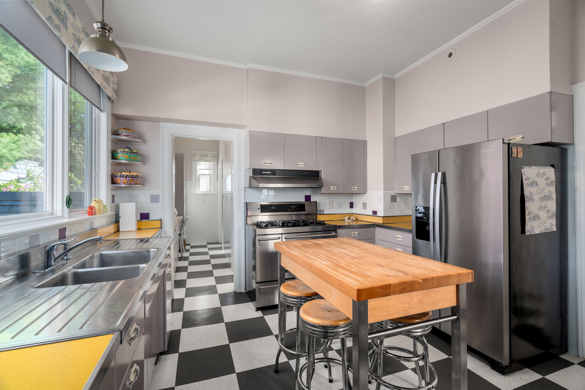  121 Thorndike Street, Brookline, MA, 02446 - 物件實景