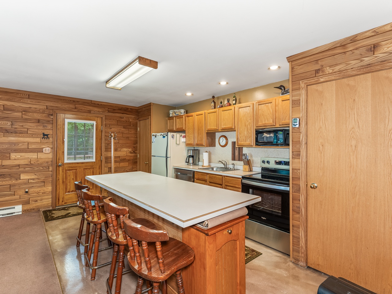 Manitowish Waters, Wisconsin, 54545, United States, 3 Bedrooms Bedrooms, ,1 BathroomBathrooms,Residential,For Sale,1943347