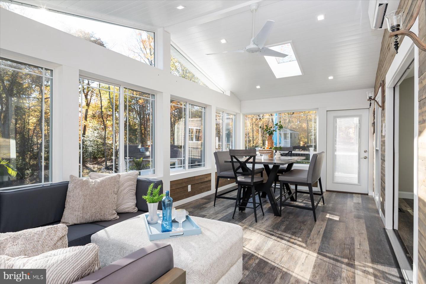 Pasadena, Maryland, 21122, United States, 4 Bedrooms Bedrooms, ,4 BathroomsBathrooms,Residential,For Sale,1989268