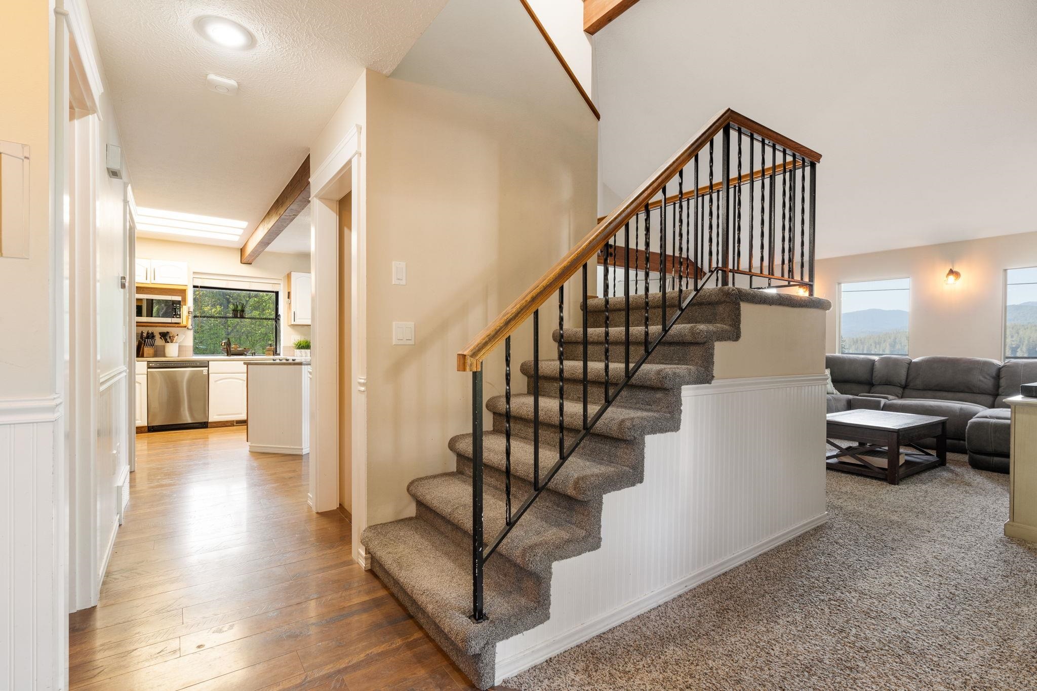 Newman Lake, Washington, 99025, United States, 4 Bedrooms Bedrooms, ,3 BathroomsBathrooms,Residential,For Sale,1802678