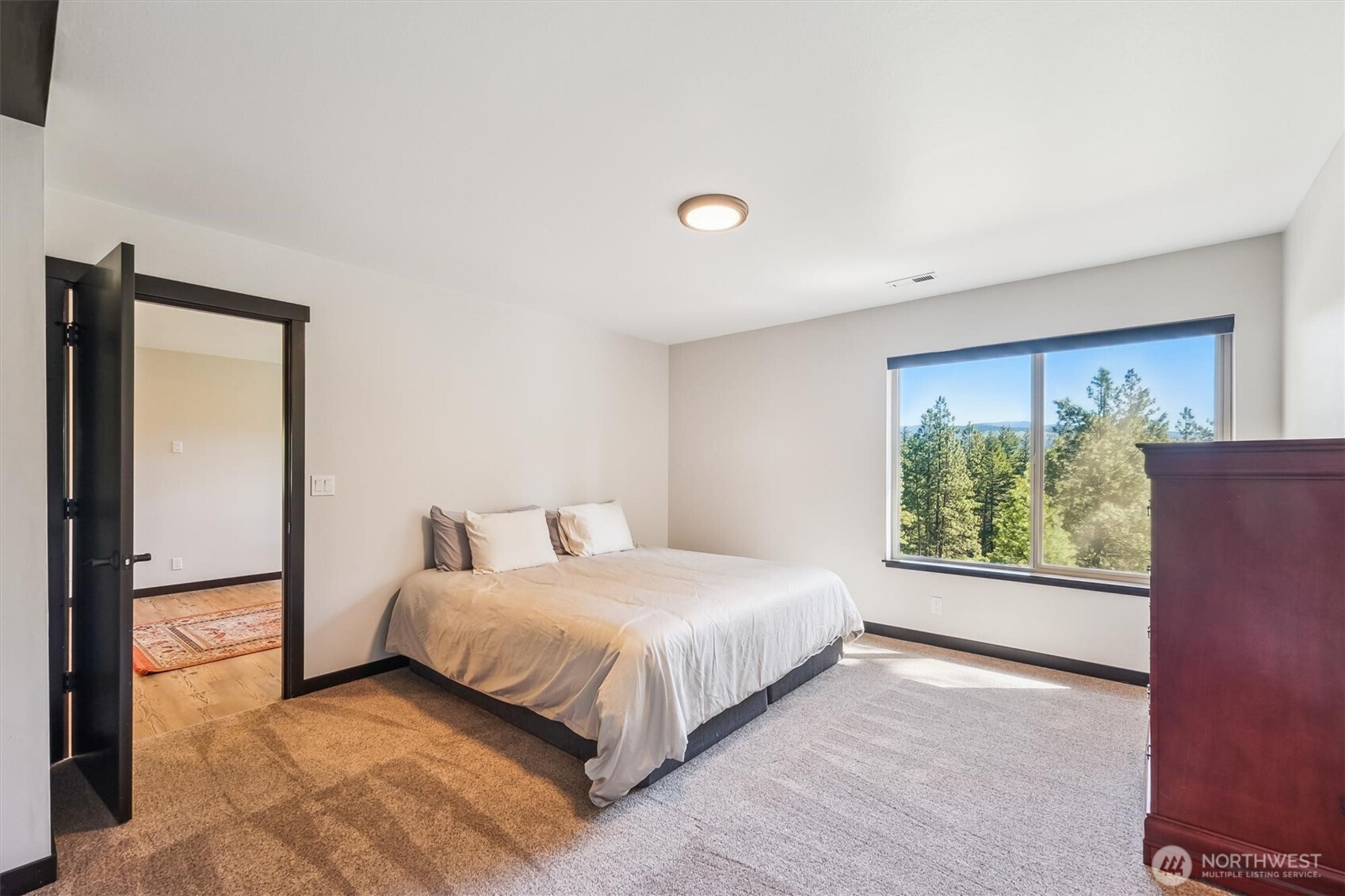 Cle Elum, Washington, 98922, United States, 3 Bedrooms Bedrooms, ,Residential,For Sale,1804011