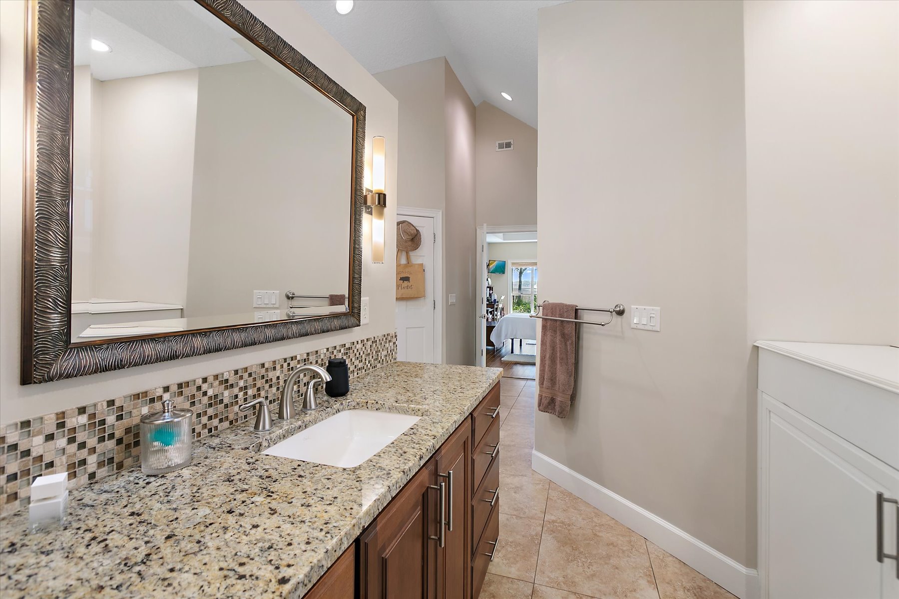  953 Shipwatch Drive E, Jacksonville, FL, 32225 - 物件實景