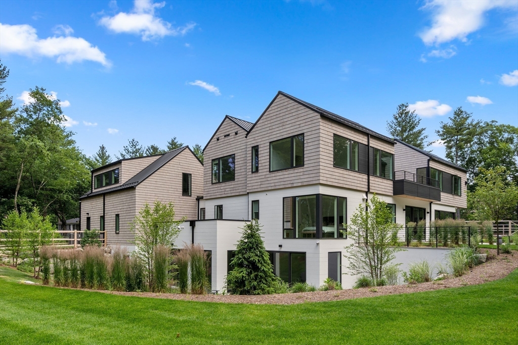 Weston, Massachusetts, 02493, United States, 6 Bedrooms Bedrooms, ,8 BathroomsBathrooms,Residential,For Sale,1946970