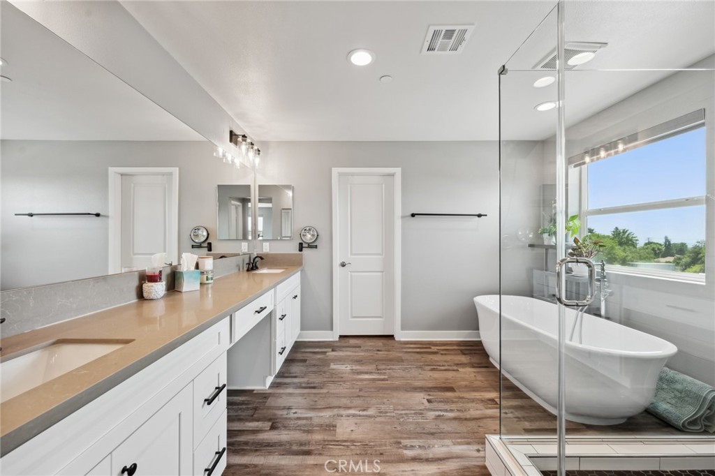Yucaipa, California, 92399, United States, 4 Bedrooms Bedrooms, ,4 BathroomsBathrooms,Residential,For Sale,1847637
